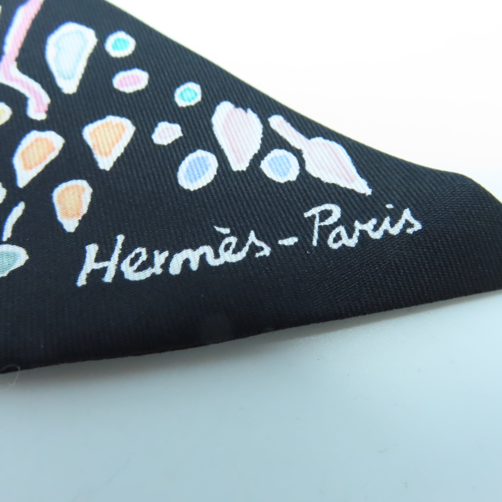 HERMES 【激減優惠】絲質Twilly絲巾黑色/多色