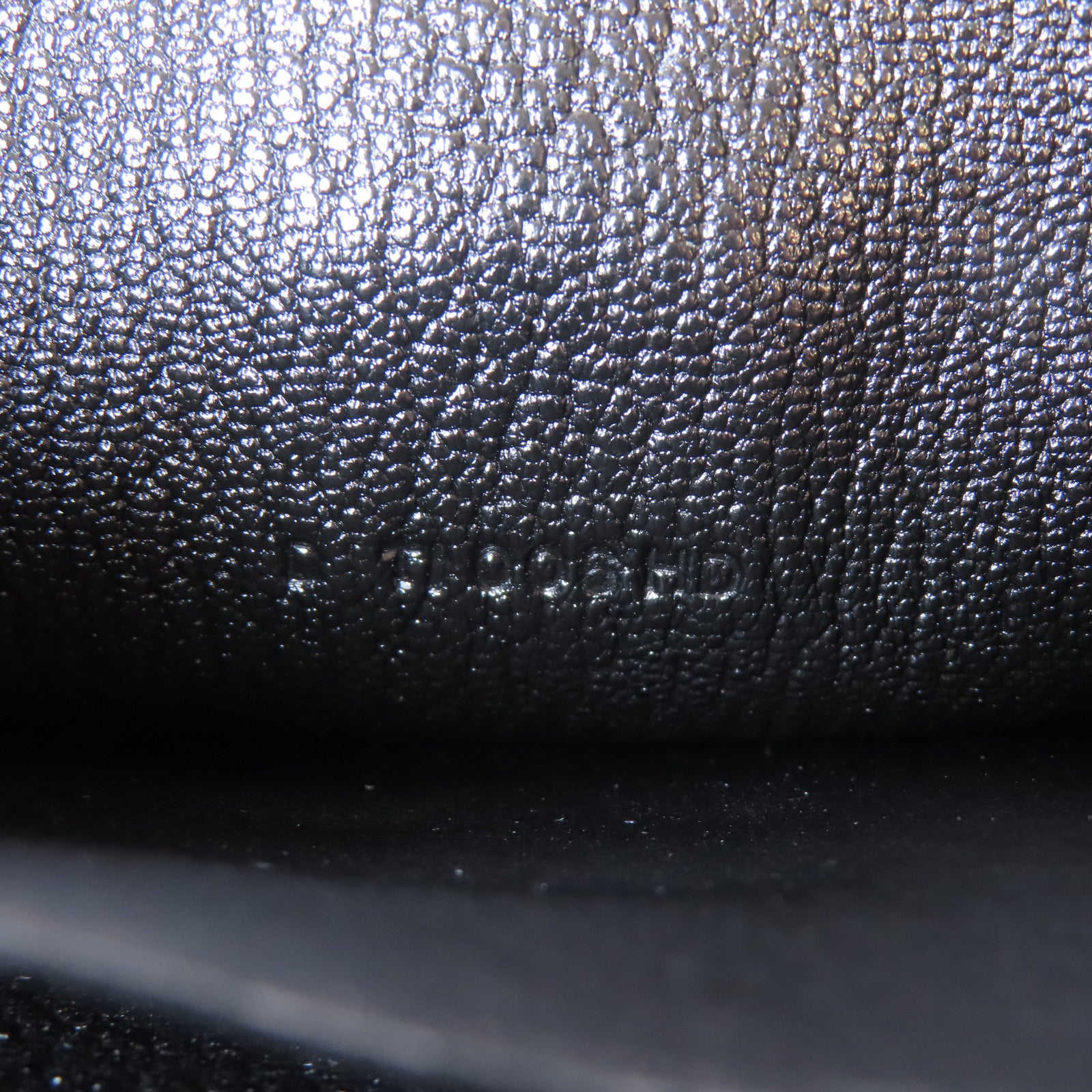 HERMES Chevre皮革Clic 16銀扣肩背袋Noir黑色