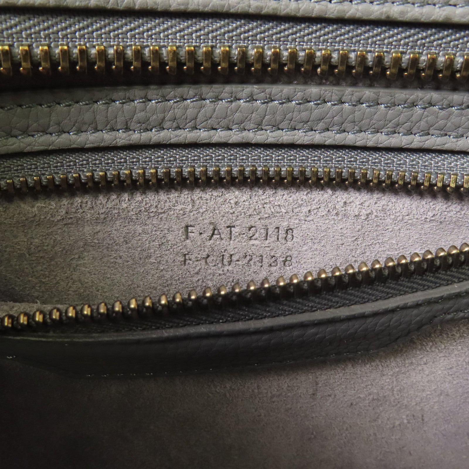 CELINE 牛皮皮革Micro Luggage金扣手挽袋灰色