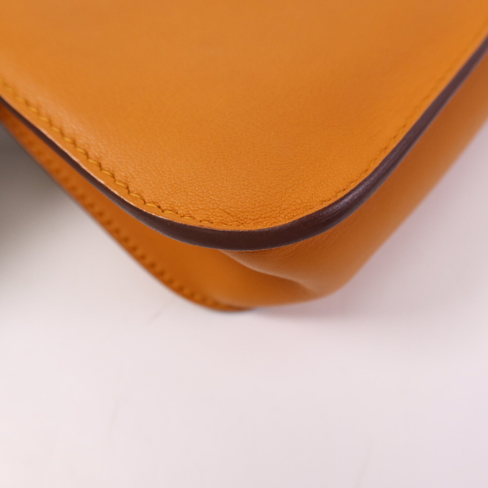 HERMES Swift皮革Halzan Mini銀扣鏈帶肩背袋Apricot
