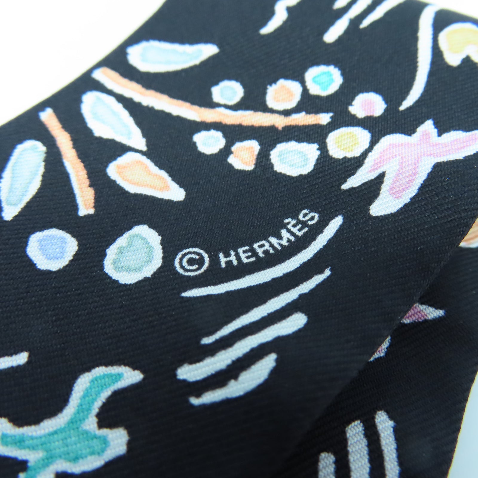 HERMES 【激減優惠】絲質Twilly絲巾黑色/多色