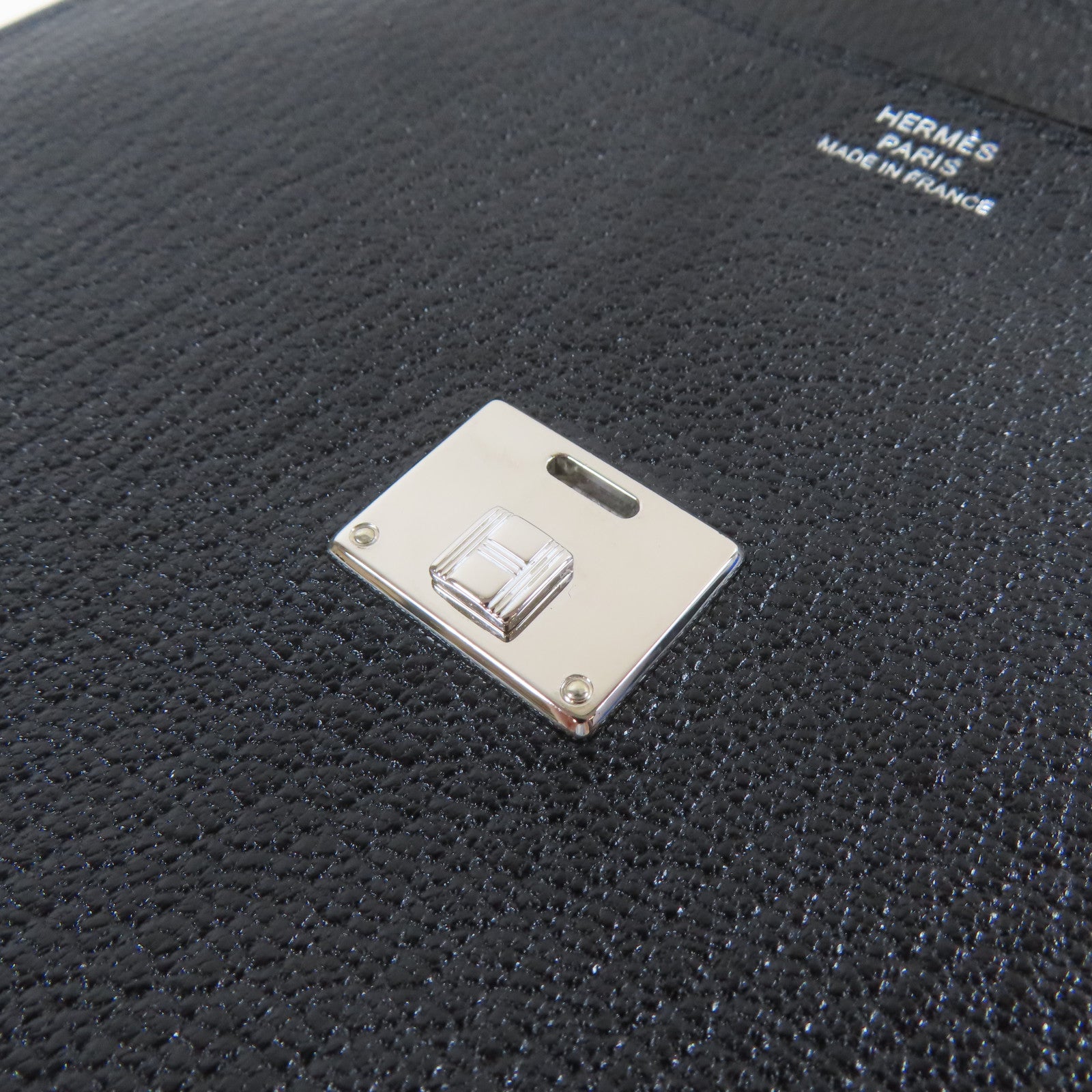 HERMES Chevre皮革Clic 16銀扣肩背袋Noir黑色