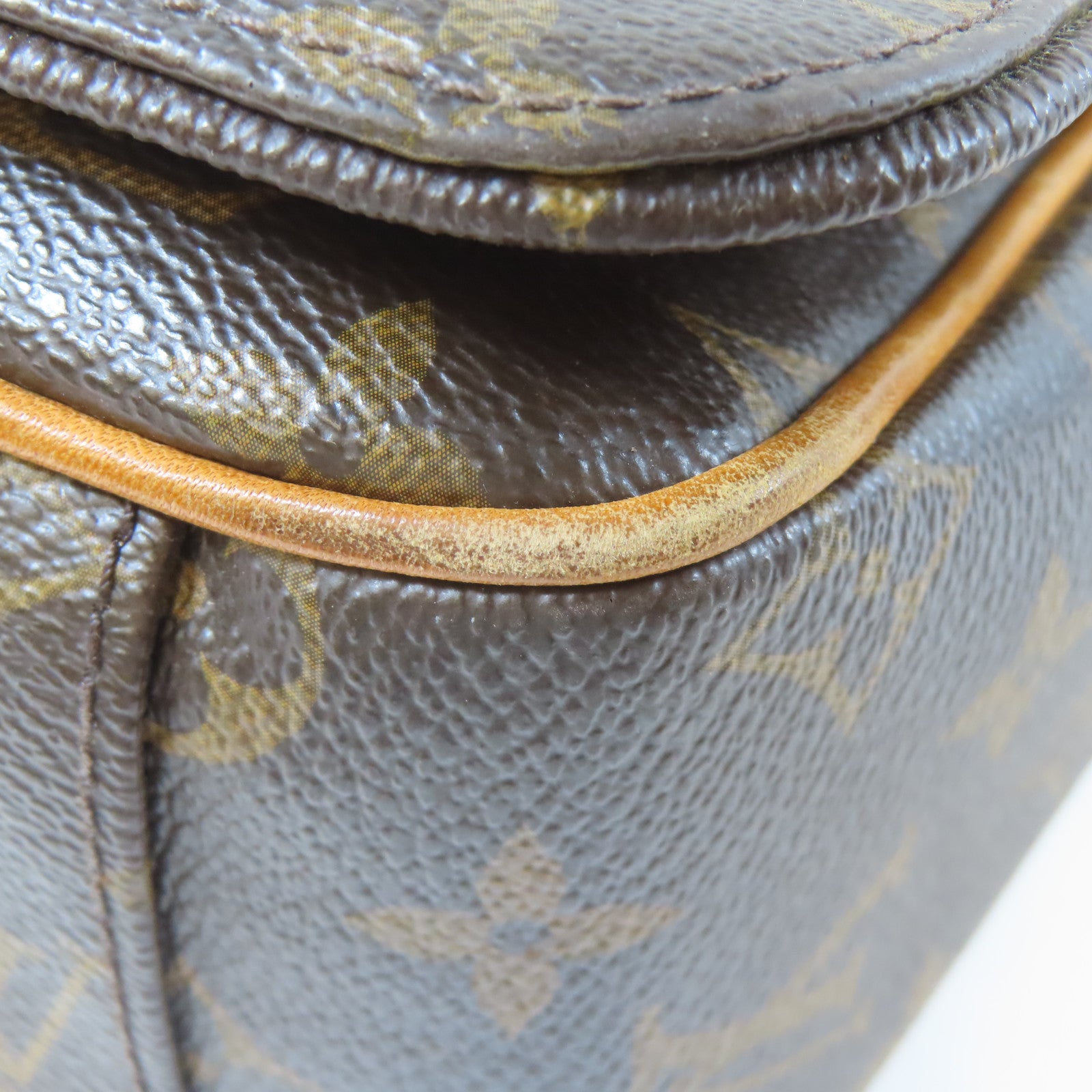LOUIS VUITTON Monogram Valmy MM金扣肩背袋啡色