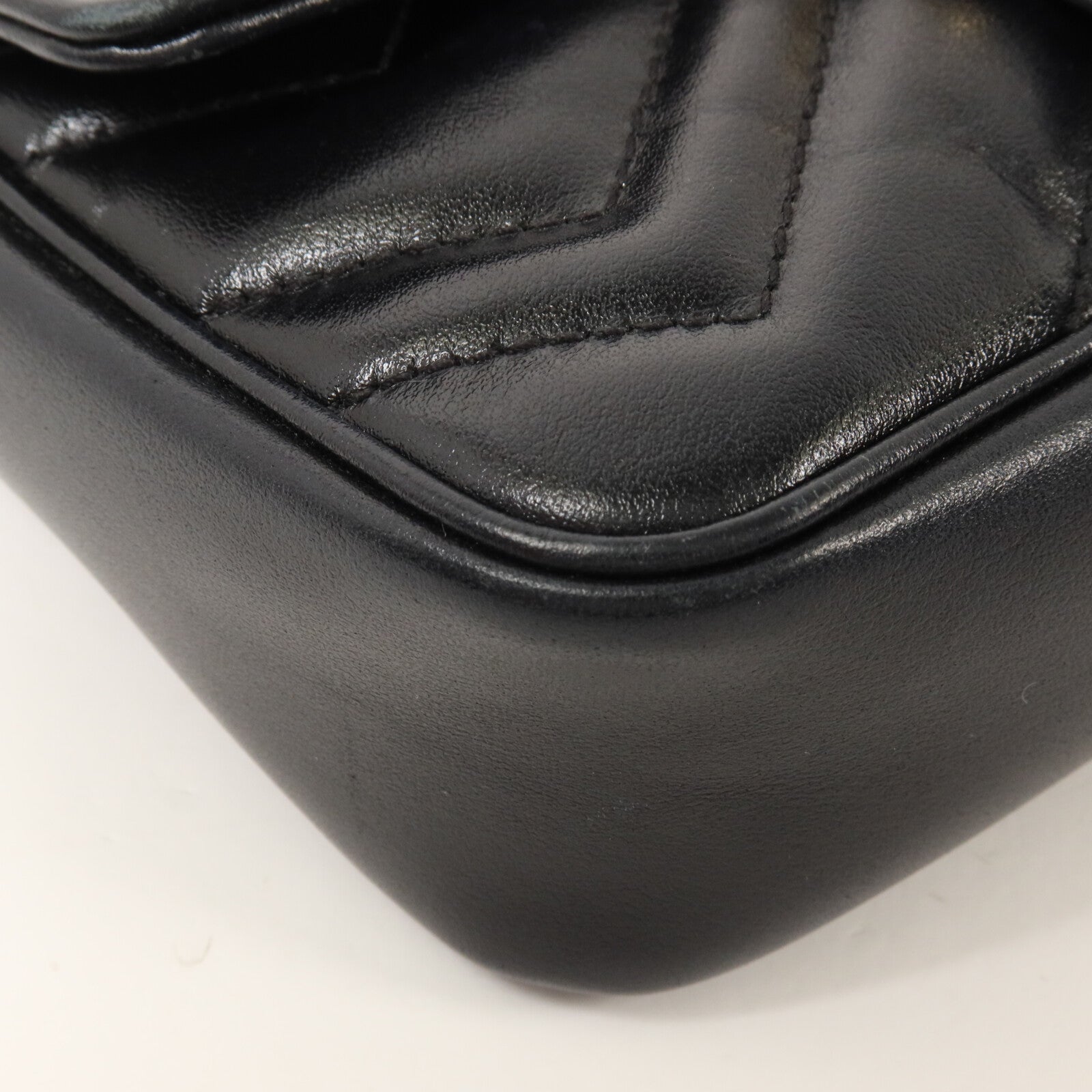GUCCI 牛皮皮革GG Marmont Super Mini鏈帶肩背袋