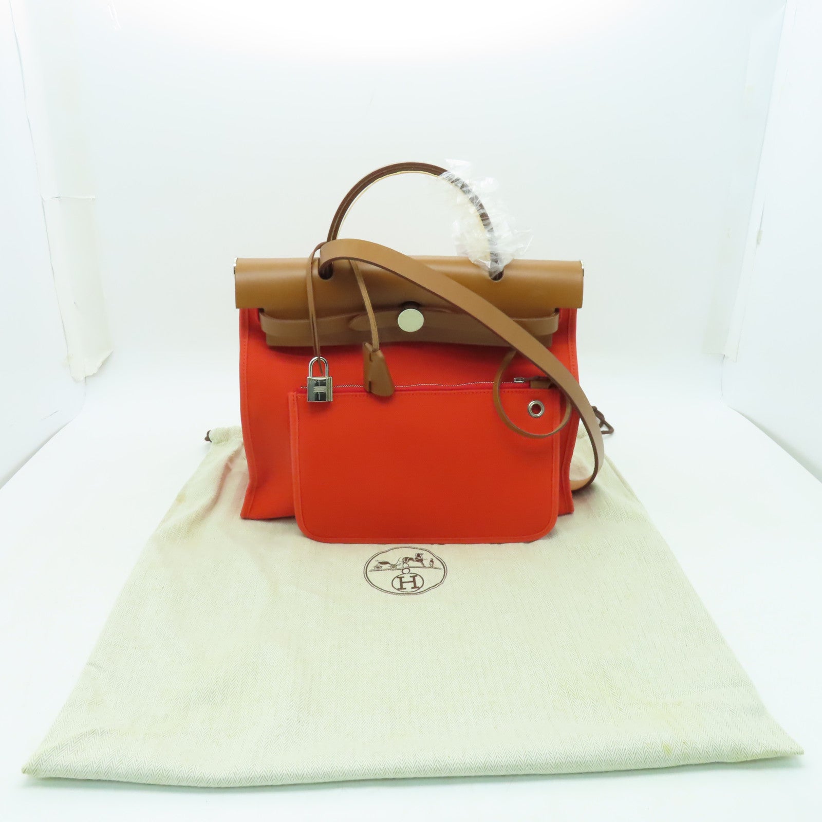 HERMES 【清倉大減價】帆布/皮革Herbag PM銀扣手挽肩背兩用袋罌粟橙色/經典駝色