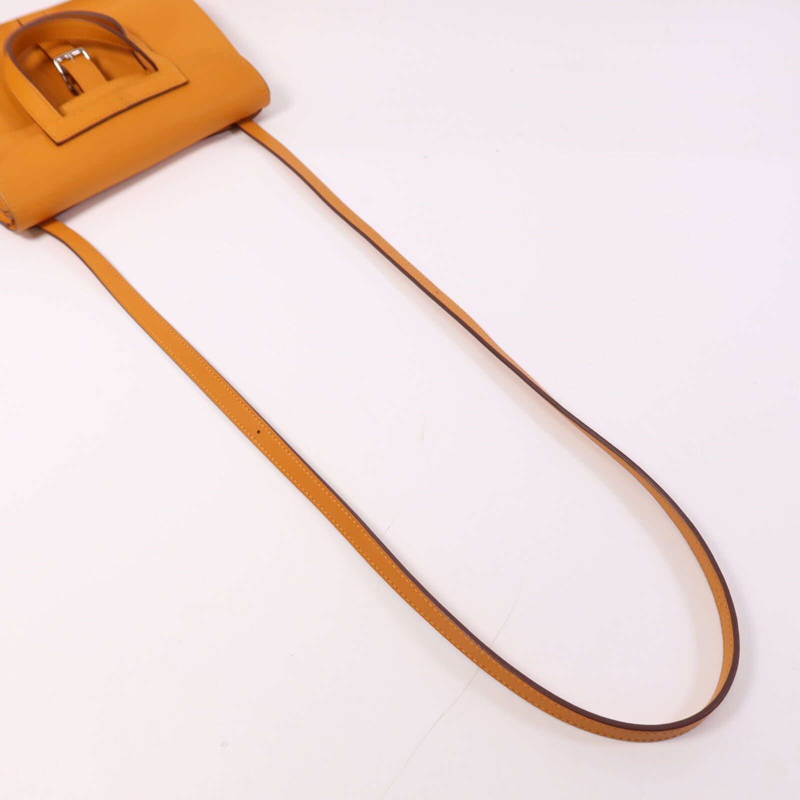 HERMES Swift皮革Halzan Mini銀扣鏈帶肩背袋Apricot