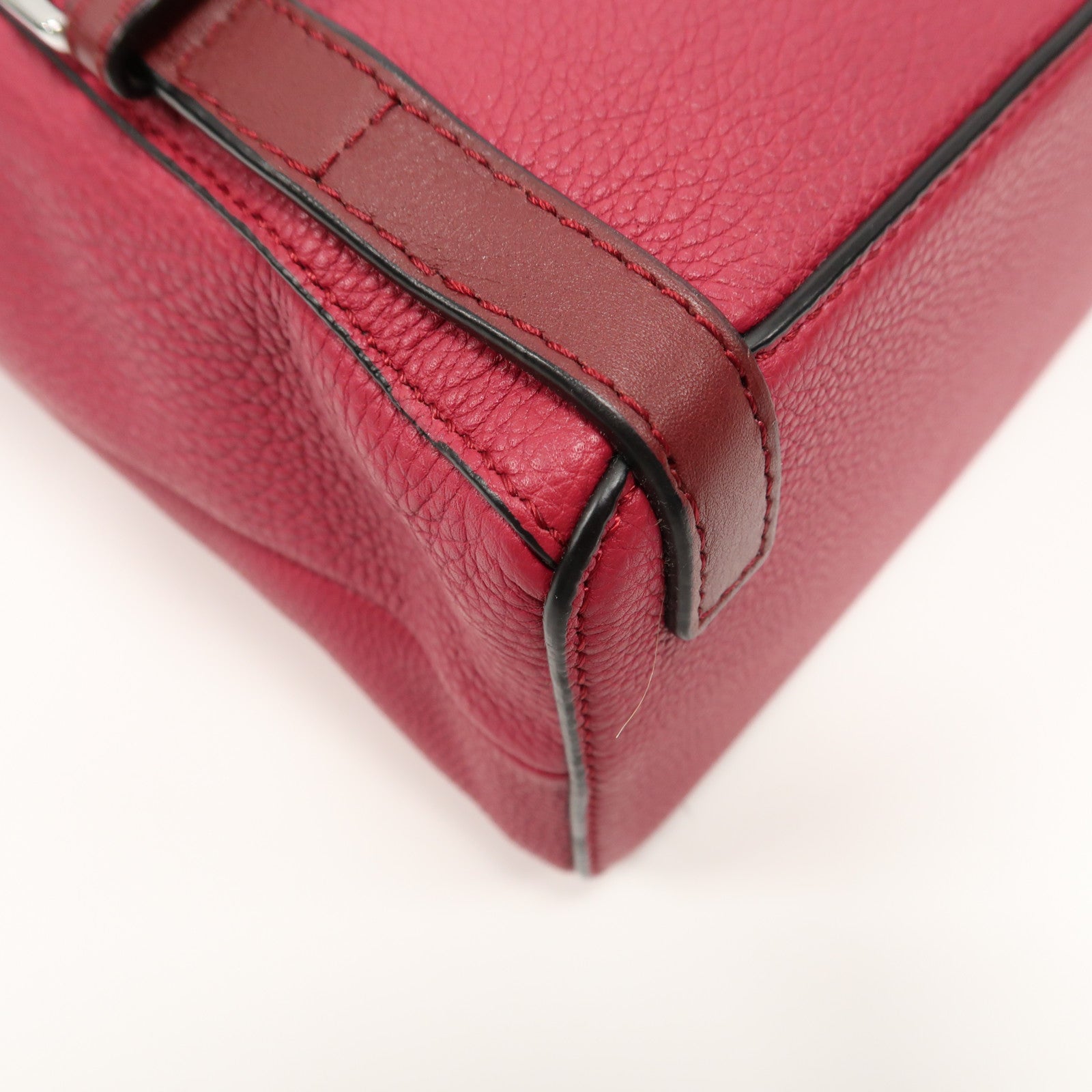LOEWE 【激減優惠】牛皮皮革Backpack銀扣背包紅色