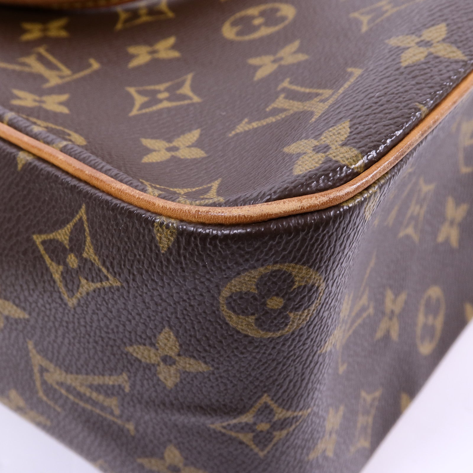 LOUIS VUITTON Monogram Excentri-cite金扣手挽袋