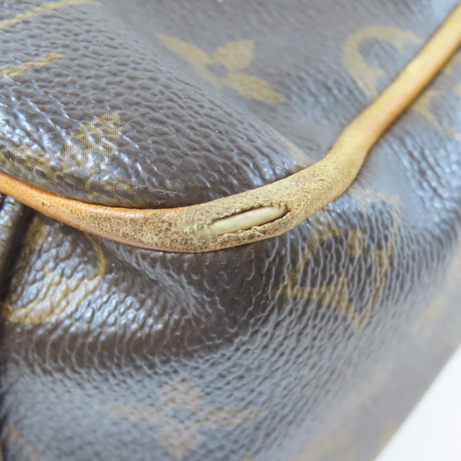 LOUIS VUITTON Monogram Valmy MM金扣肩背袋啡色