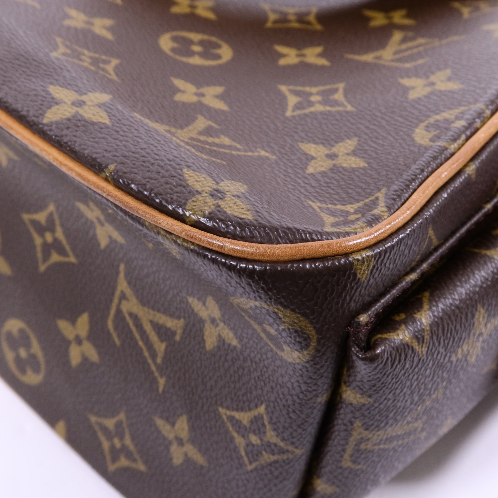 LOUIS VUITTON Monogram Excentri-cite金扣手挽袋