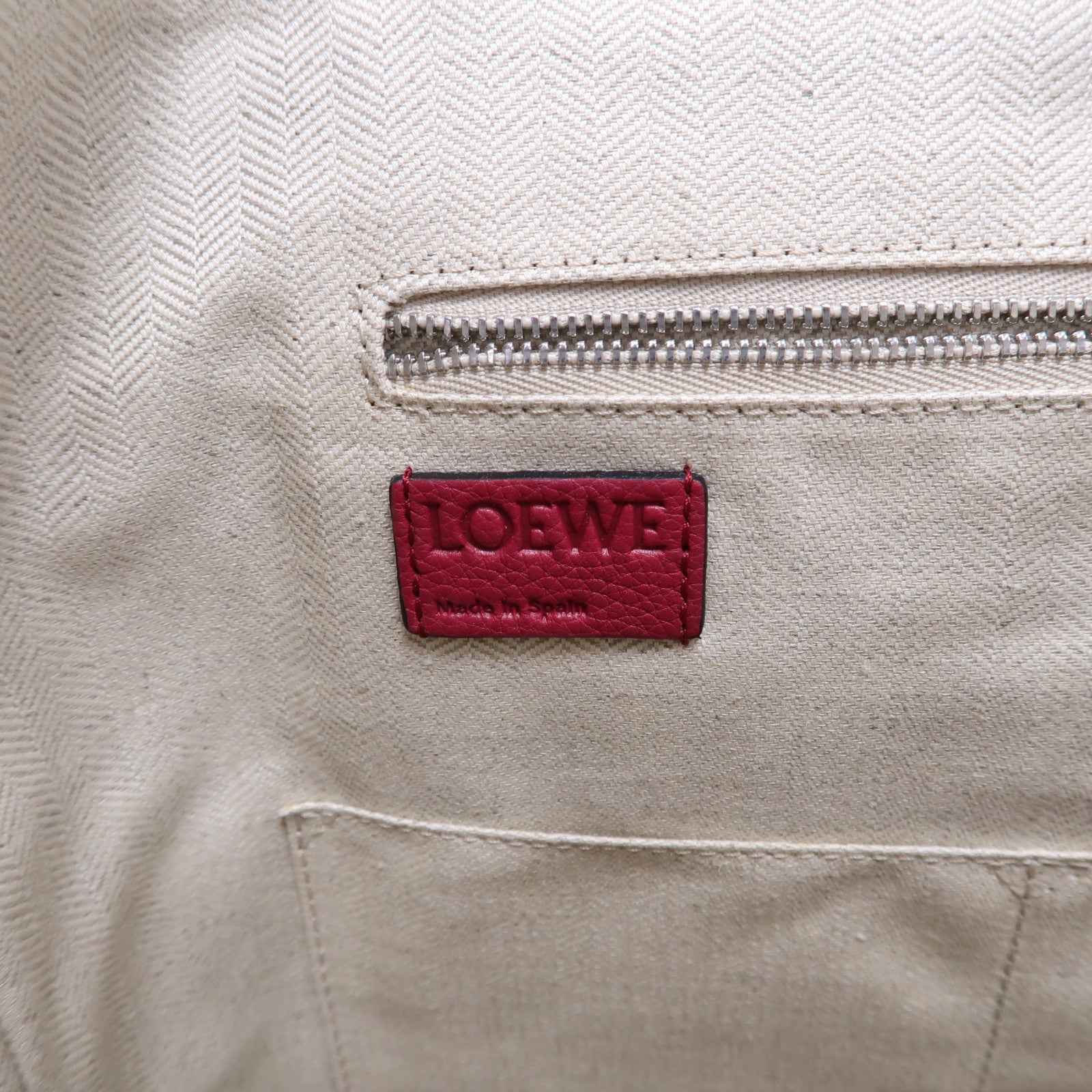LOEWE 【激減優惠】牛皮皮革Backpack銀扣背包紅色