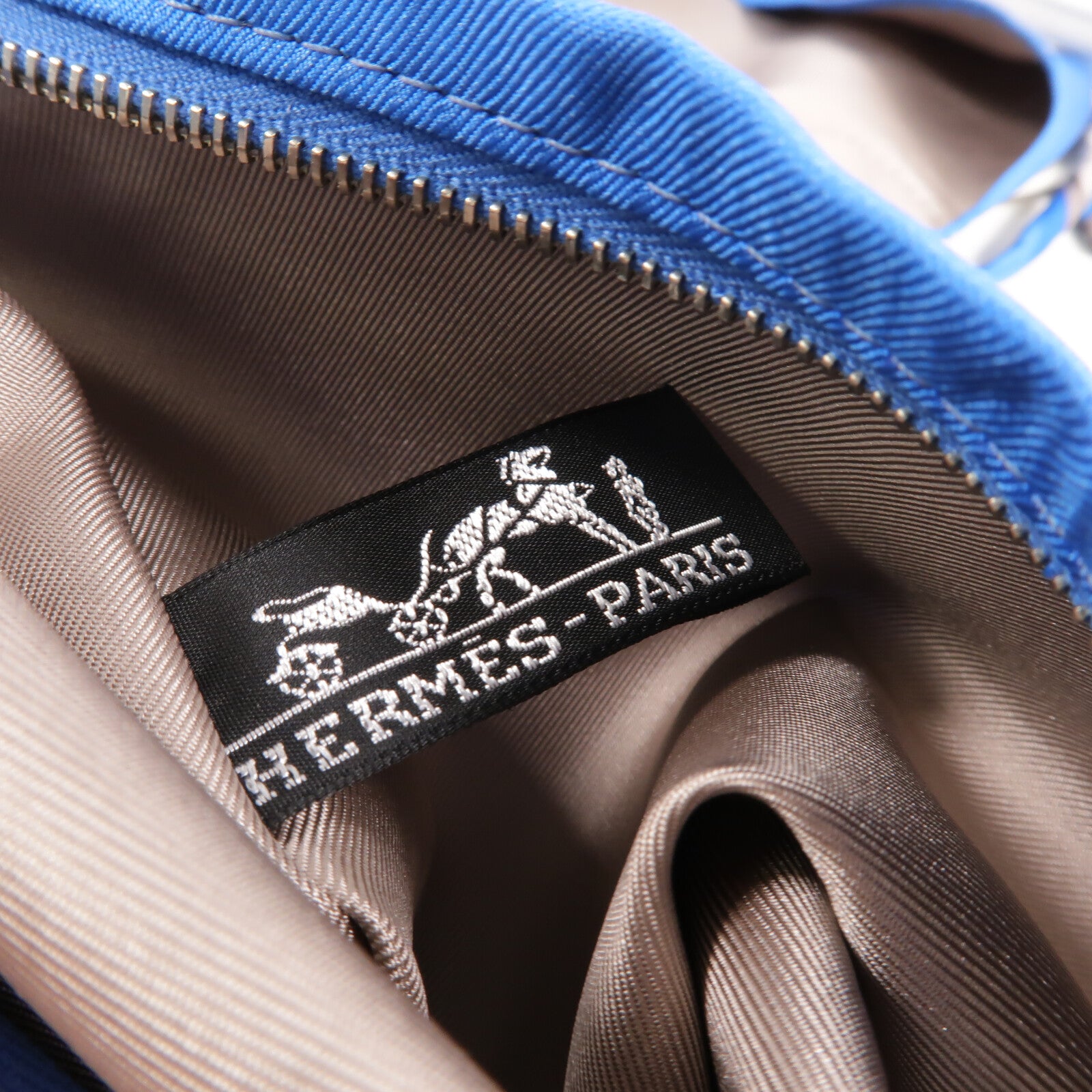 HERMES 絲質Silky City肩背袋