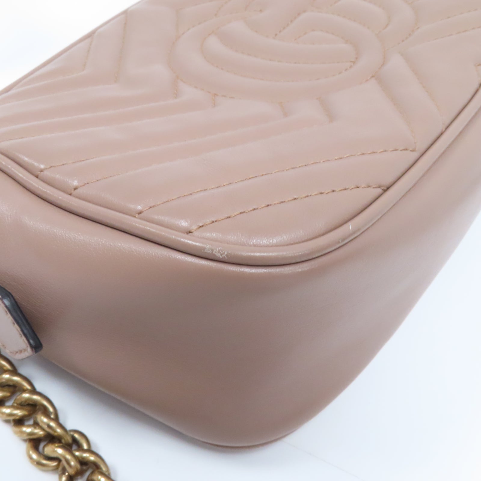 GUCCI 牛皮皮革GG Marmont Camera Bag金扣鏈帶肩背袋裸粉色