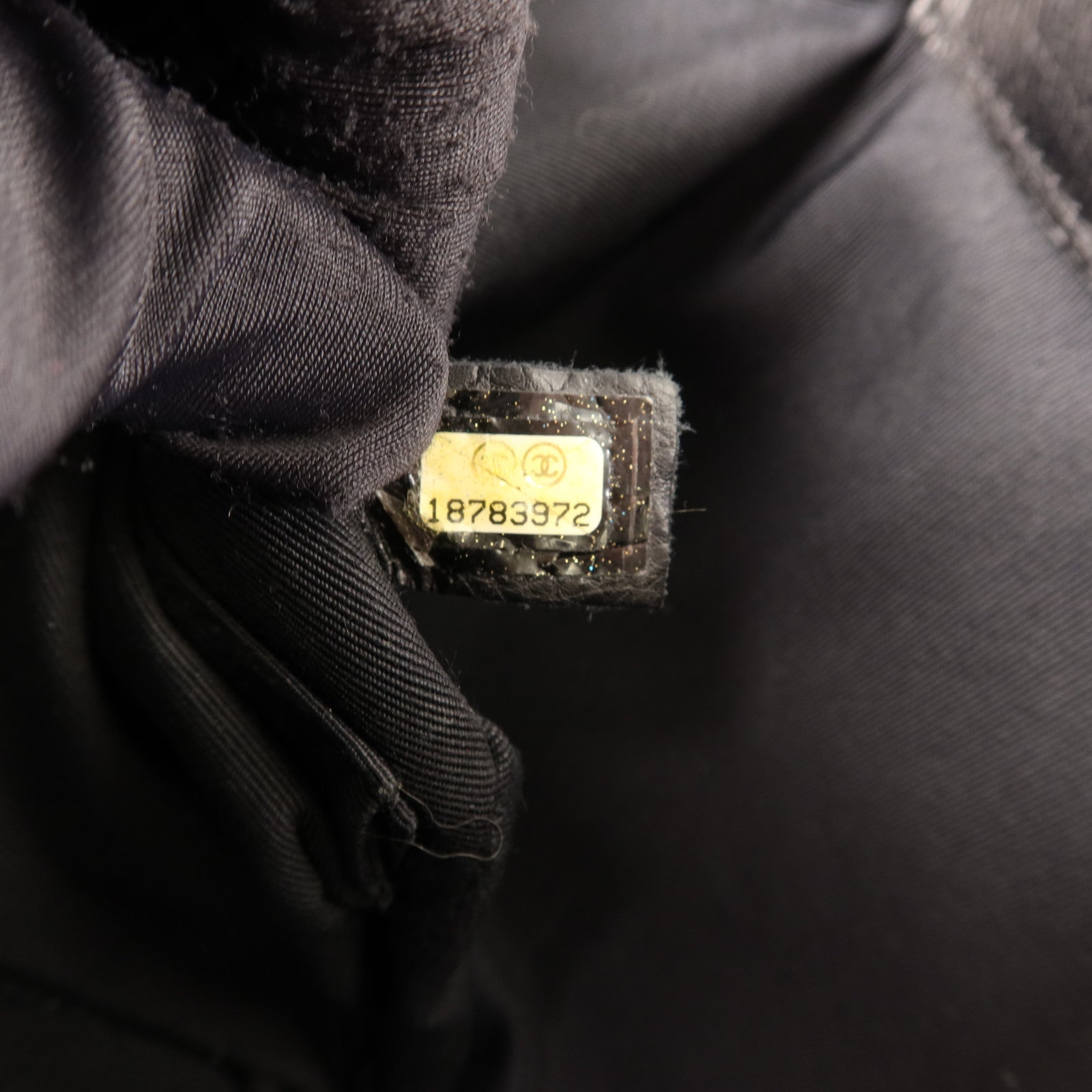 CHANEL 牛皮皮革Boy 28銀扣鏈帶肩背袋