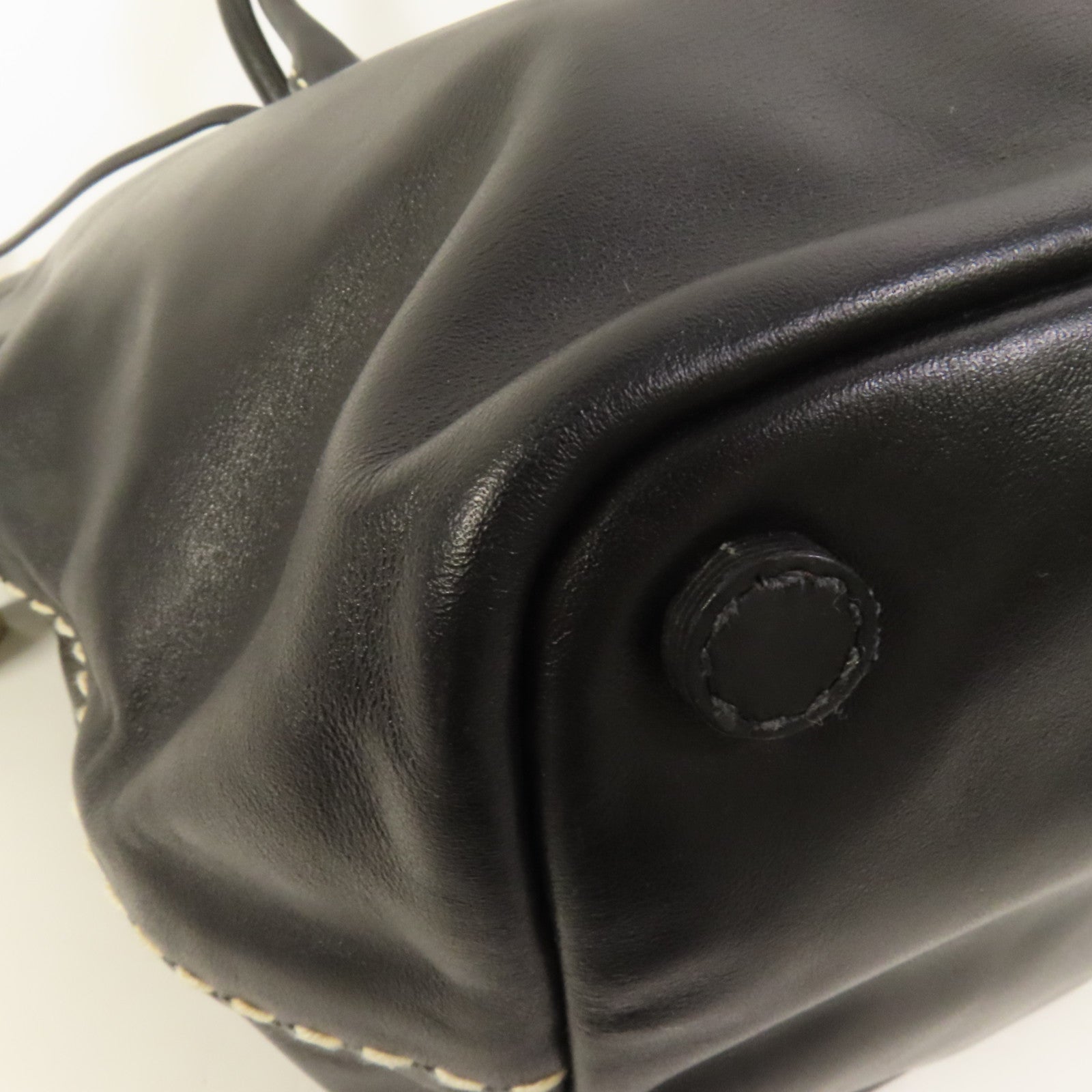 PRADA 牛皮皮革Handbag銀扣手挽袋