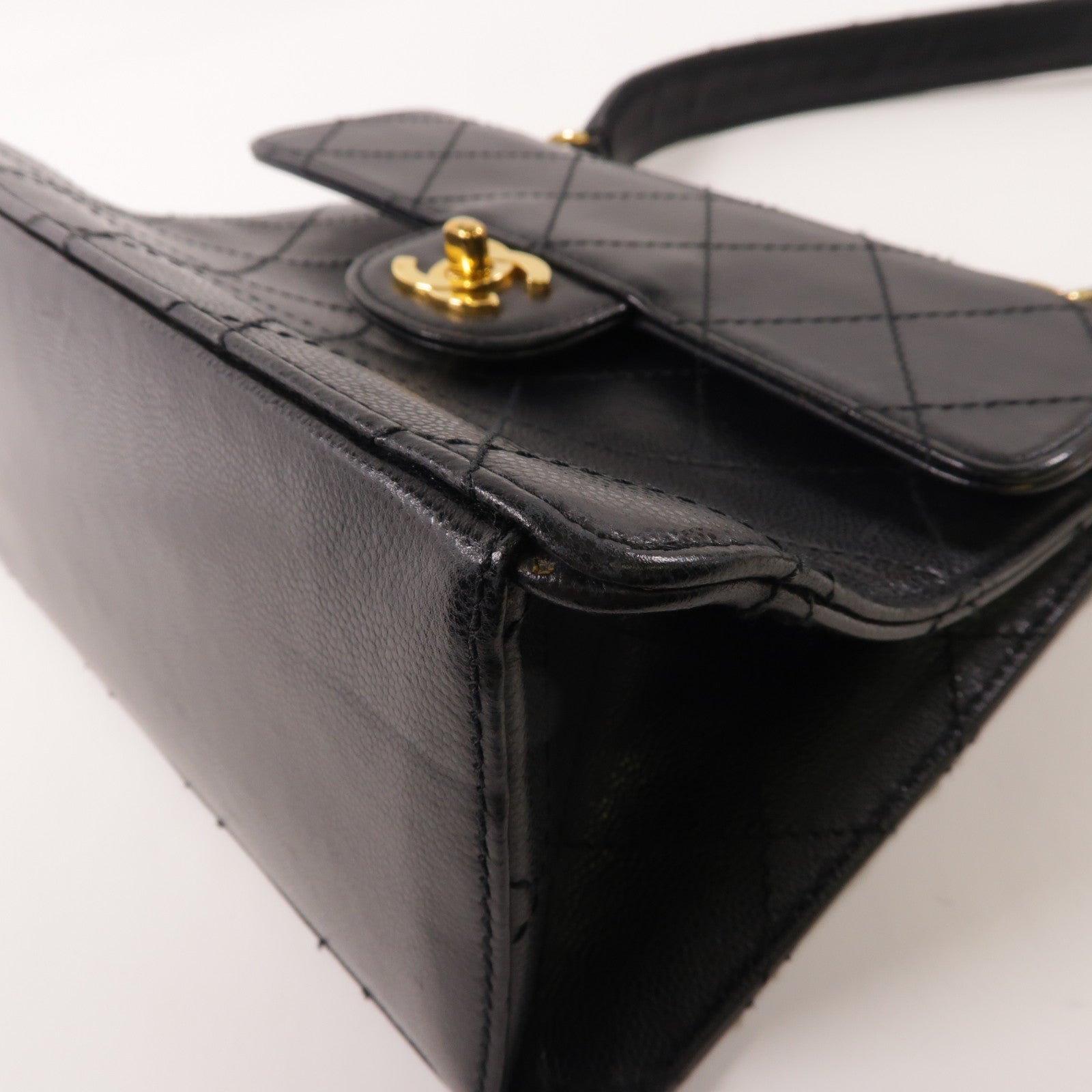 CHANEL 牛皮皮革Vintage Shoulder Bag金扣肩背袋
