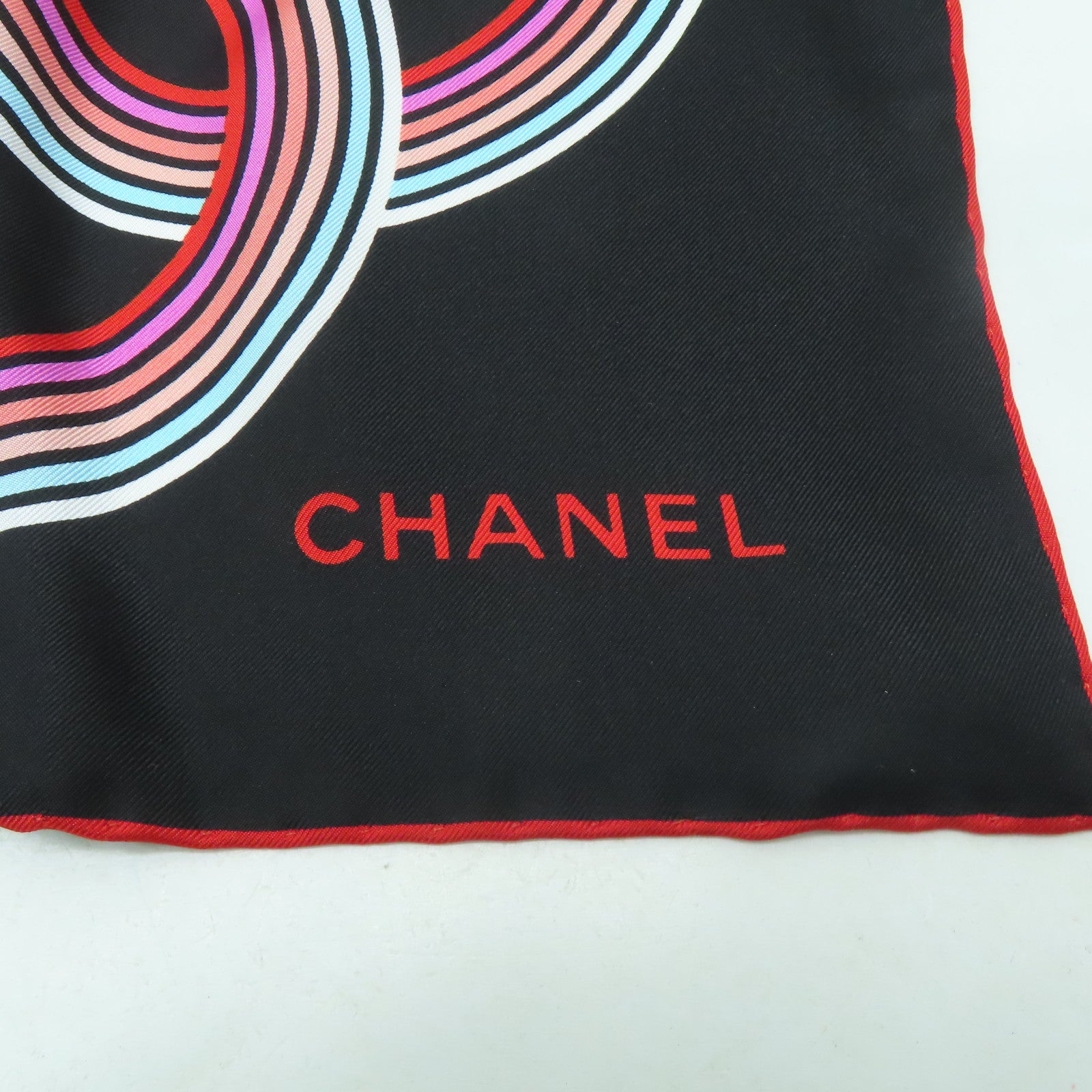 CHANEL 【激減優惠】絲質Chanel Scarf絲巾黑色/紅色/白色