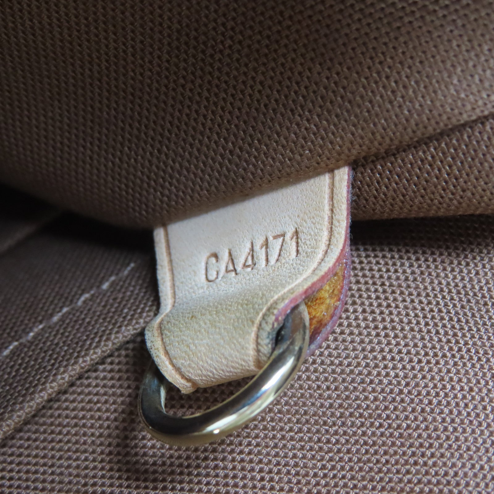 LOUIS VUITTON Monogram Valmy MM金扣肩背袋啡色