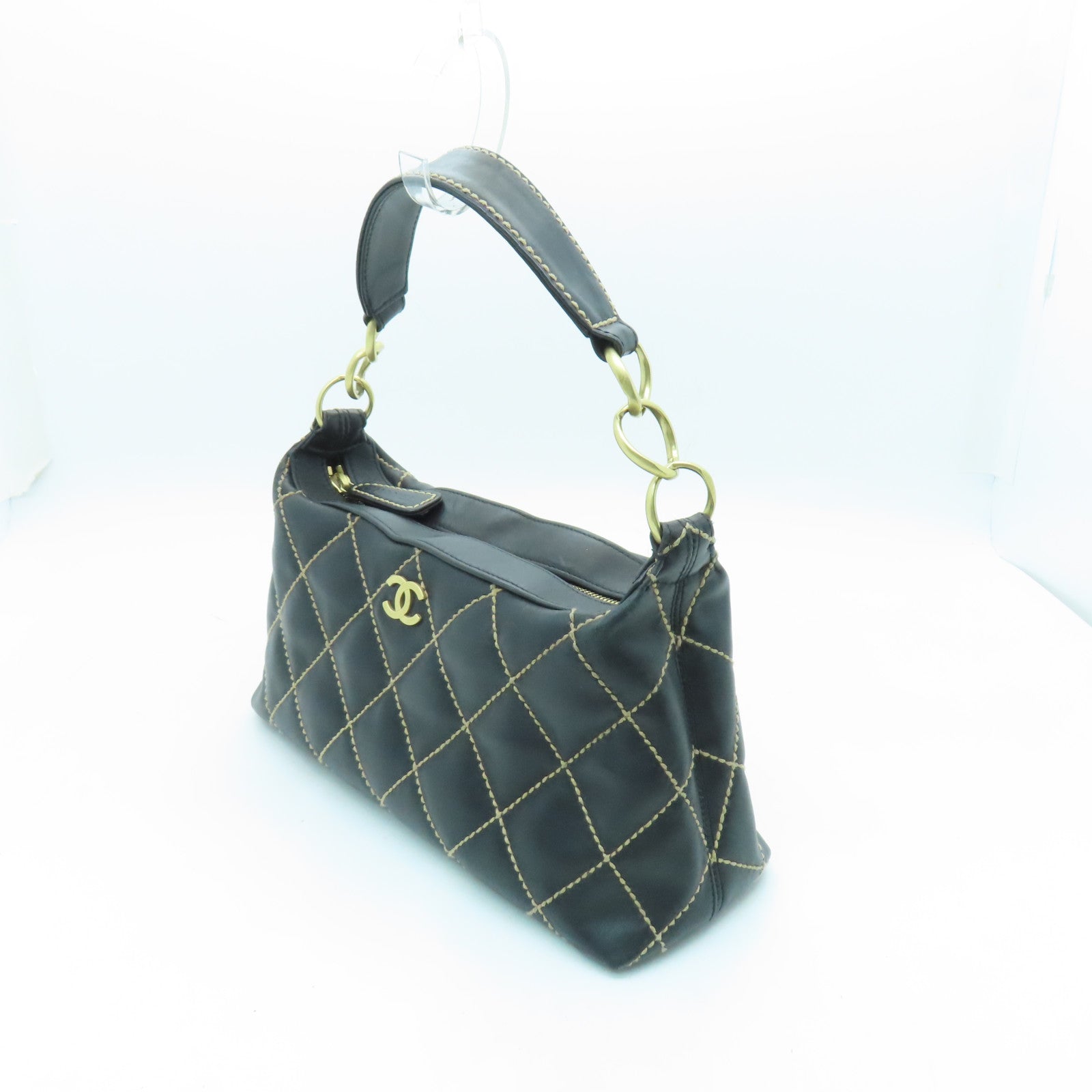 CHANEL rhombic cowhide leather Handbag gold buckle hand bag black