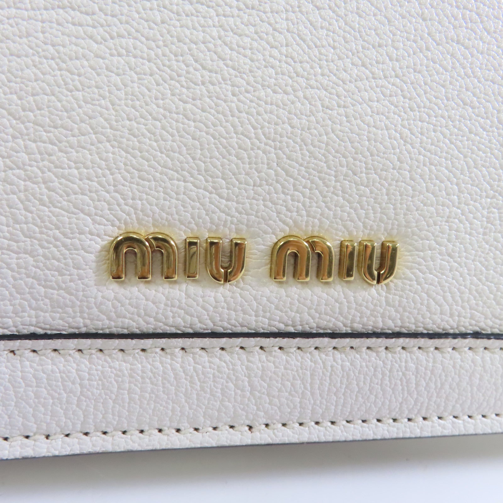 Miu Miu 牛皮皮革Madras金扣手挽肩背兩用袋白色