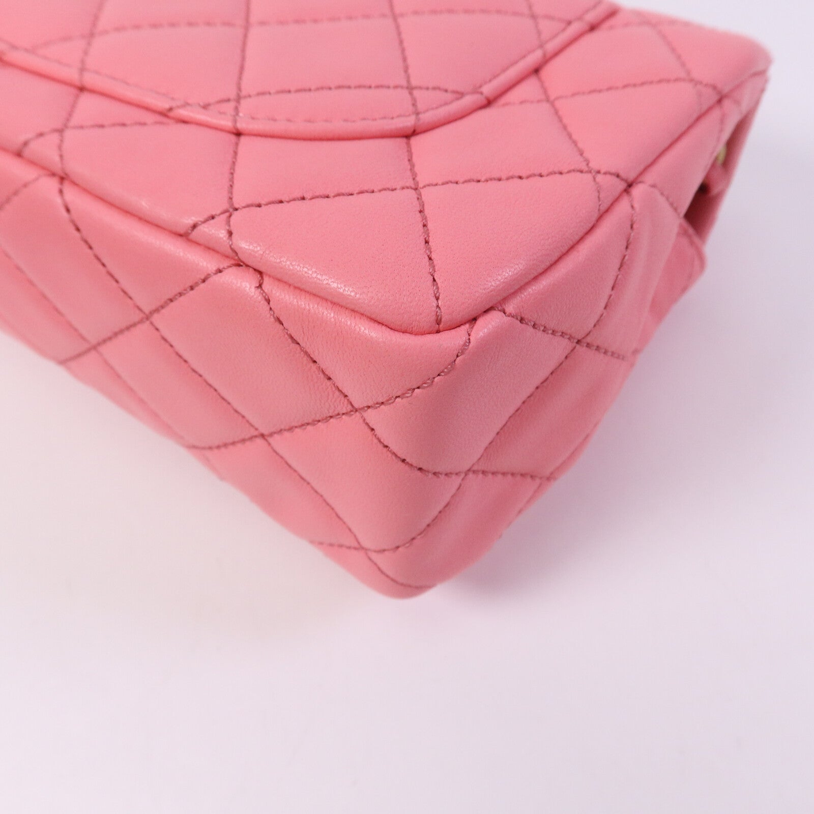 CHANEL 羊皮皮革Mini Flap Bag With Gold Ball金扣鏈帶肩背袋