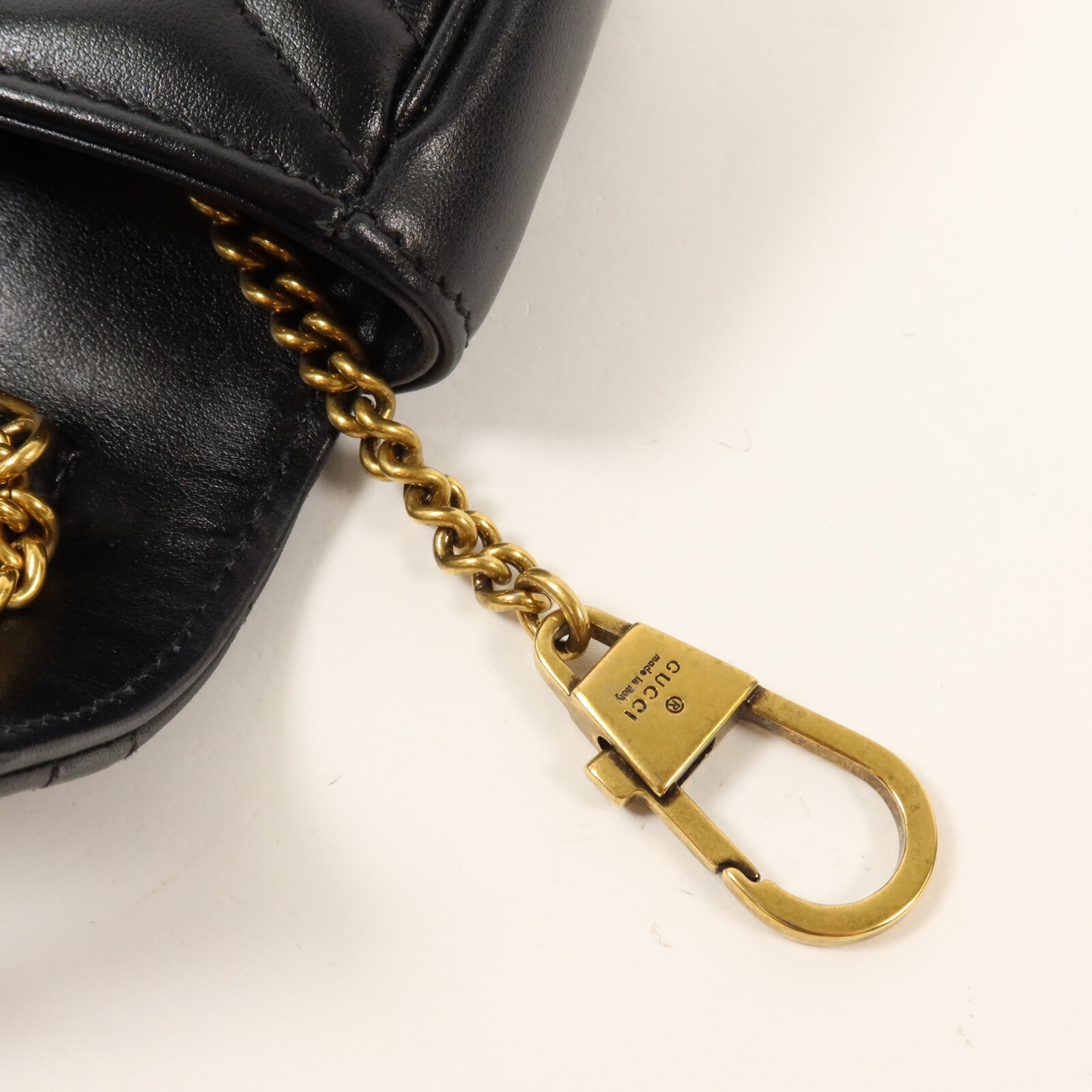 GUCCI 牛皮皮革GG Marmont Super Mini鏈帶肩背袋