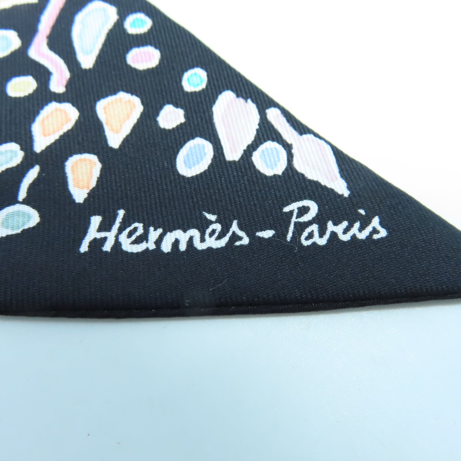 HERMES 【激減優惠】絲質Twilly絲巾黑色/粉彩色