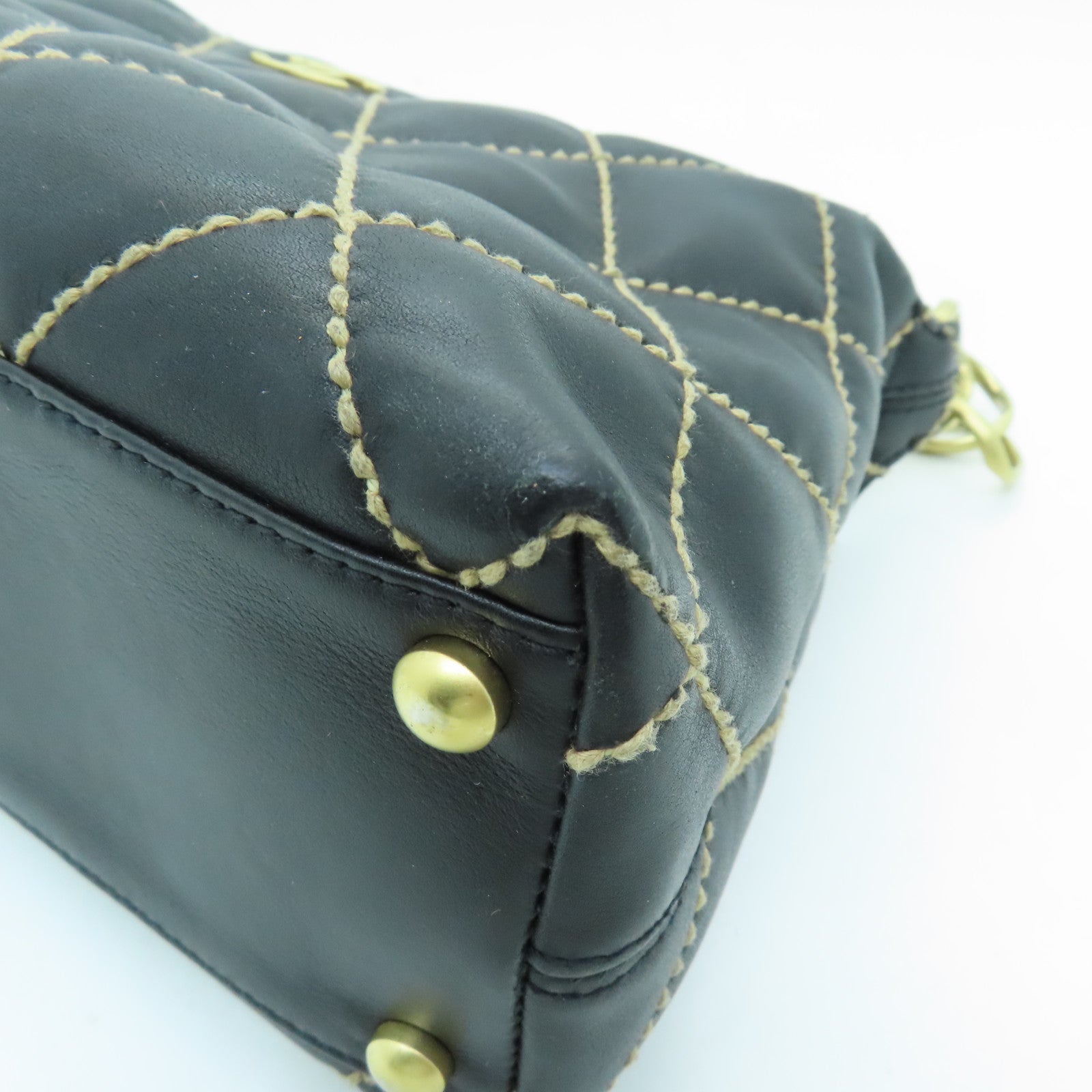 CHANEL rhombic cowhide leather Handbag gold buckle hand bag black