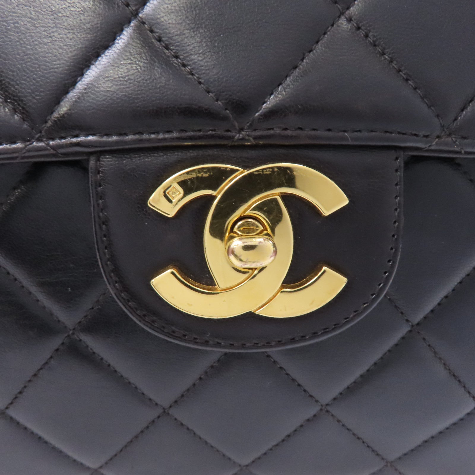 CHANEL 菱格羊皮皮革Chain Shoulder金扣鏈帶肩背袋黑色