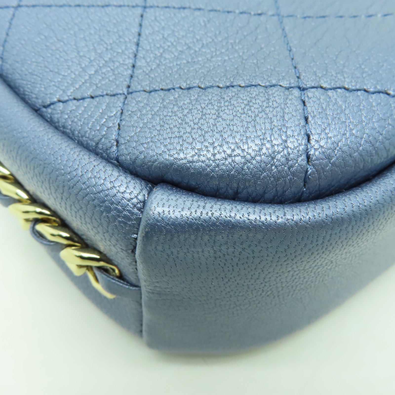 CHANEL 【清倉大減價】皮革Shoulder Bag金扣鏈帶肩背袋淺藍色