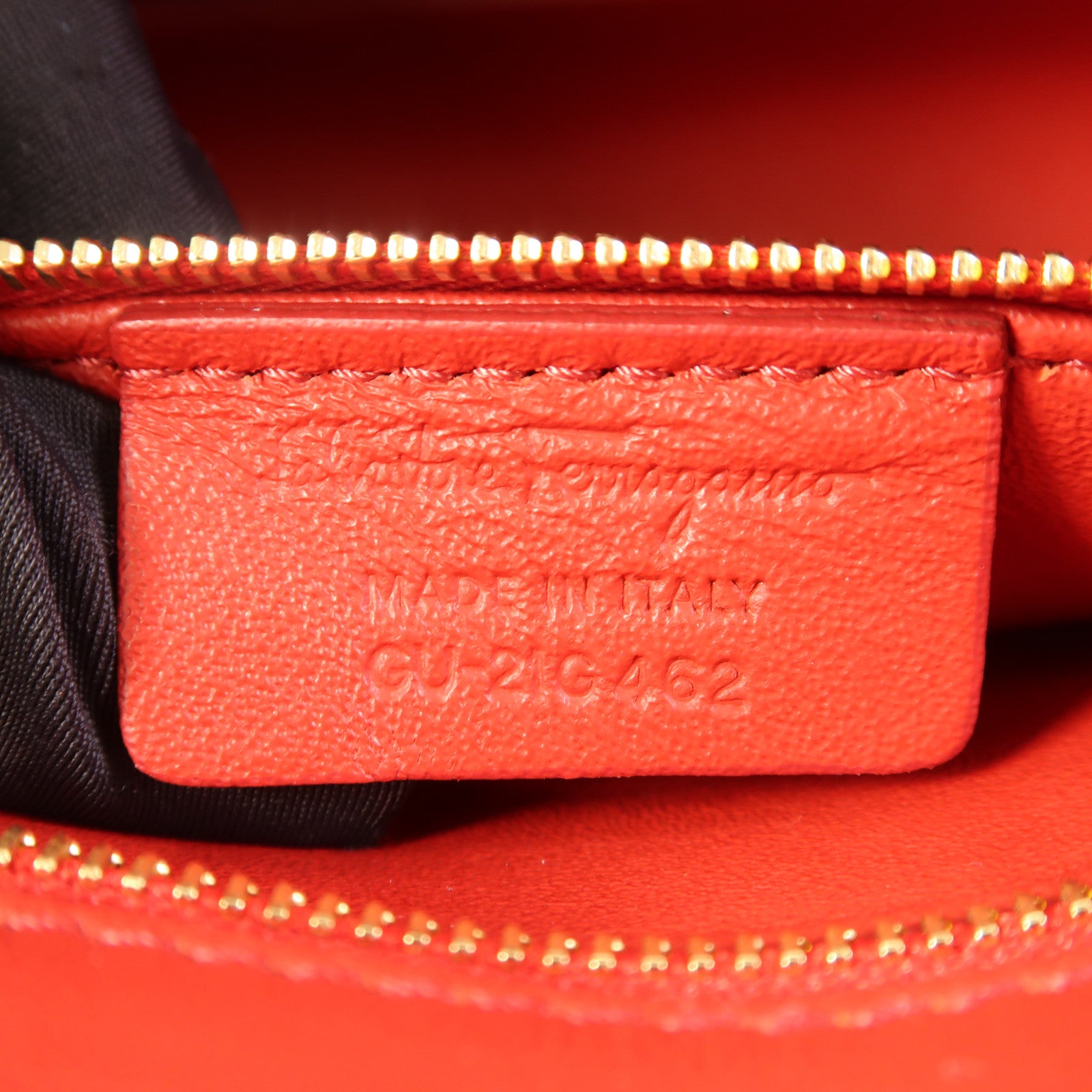 Salvatore Ferragamo 牛皮皮革Shoulder Bag金扣鏈帶肩背袋