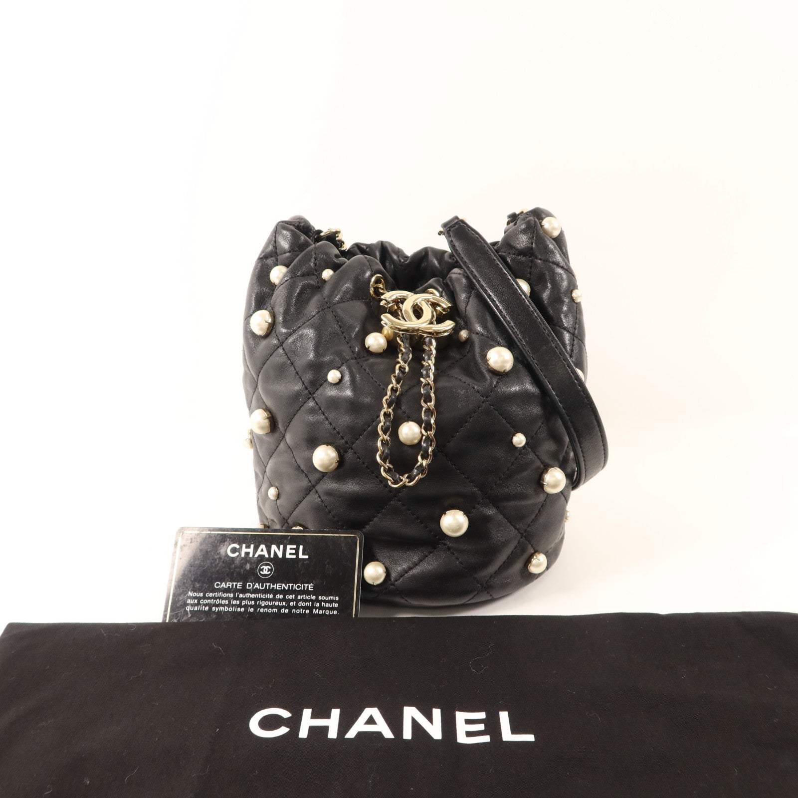CHANEL 羊皮皮革/珍珠Pearl Bucket Bag金扣鏈帶肩背袋