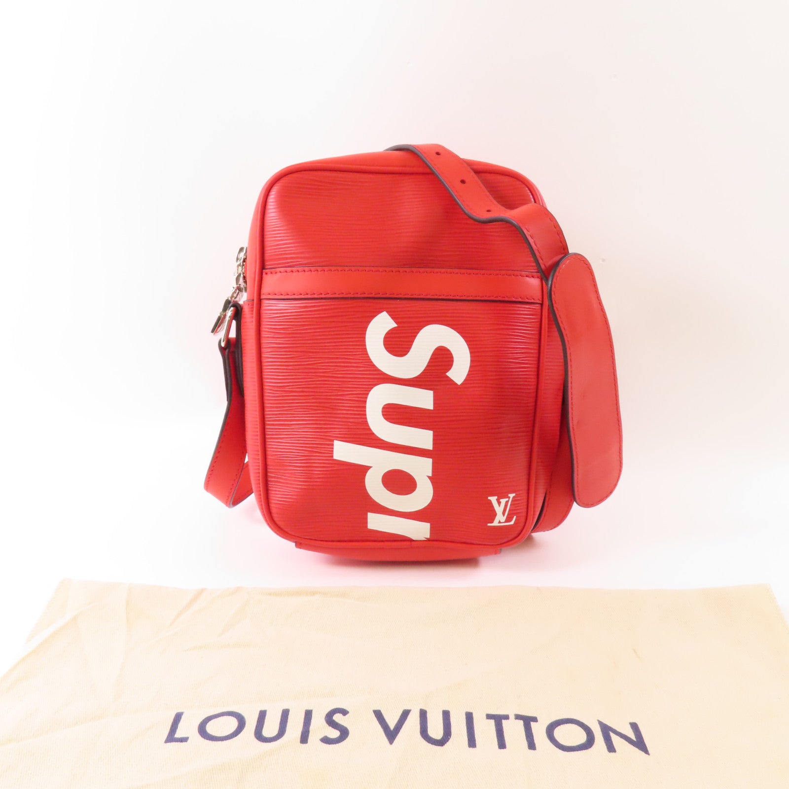 LOUIS VUITTON Epi Supreme x Danube PM銀扣肩背袋
