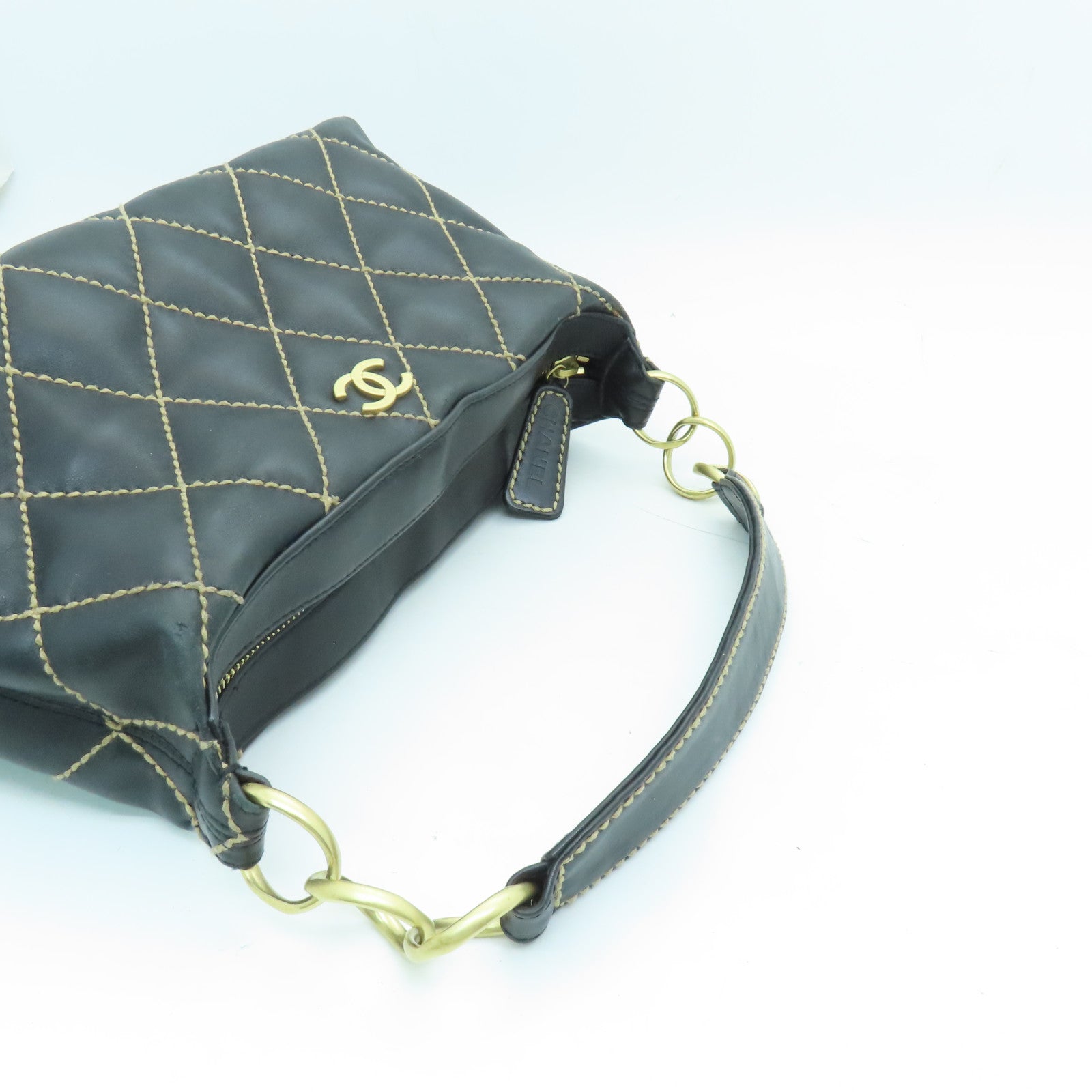 CHANEL rhombic cowhide leather Handbag gold buckle hand bag black
