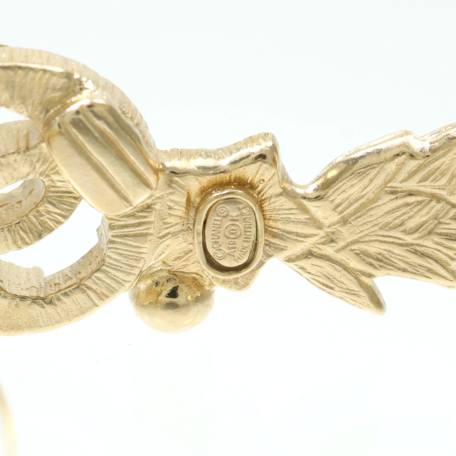 CHANEL 金屬/水晶/樹脂Shooting Star CC Logo Ear Cuffs耳環