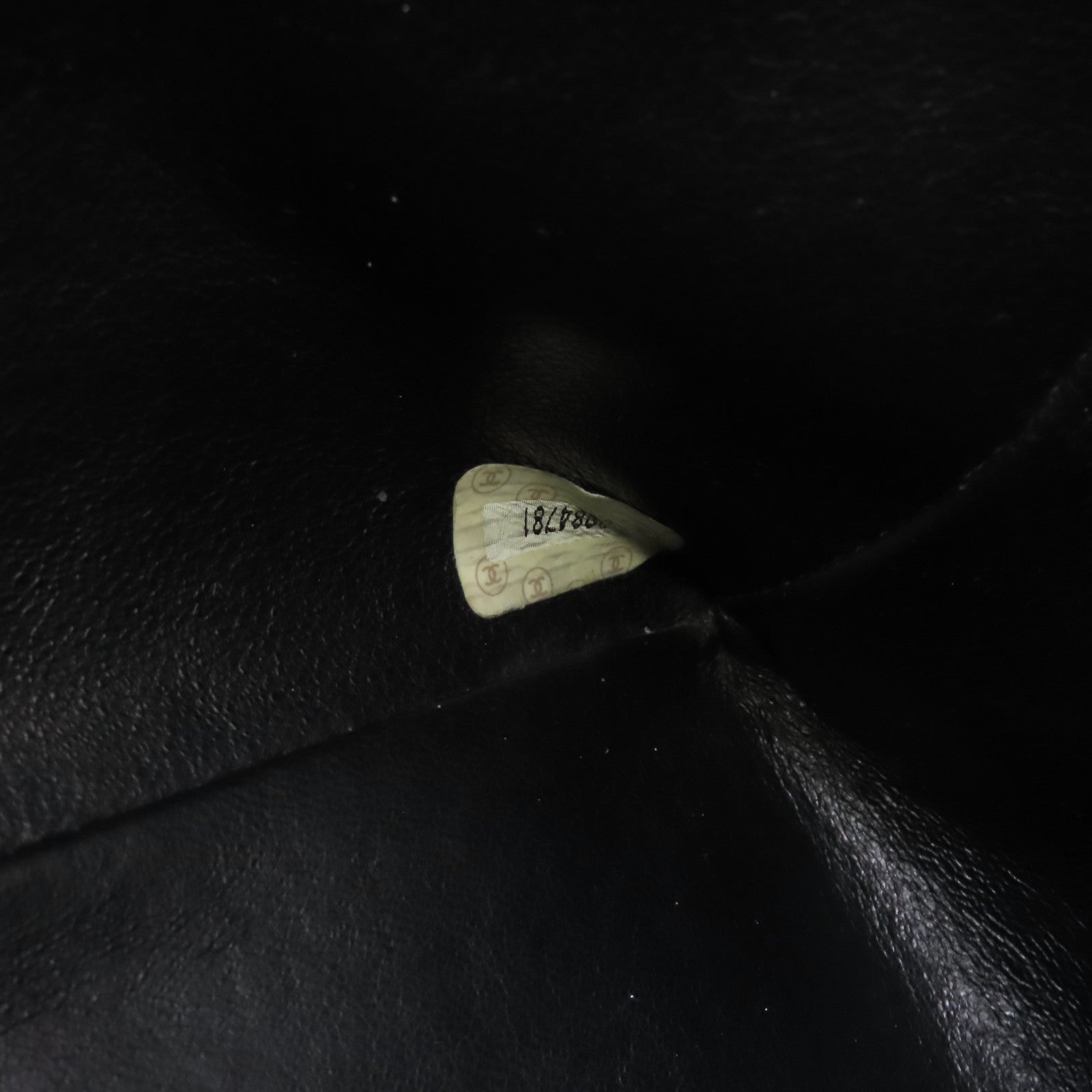 CHANEL 菱格羊皮皮革Chain Shoulder金扣鏈帶肩背袋黑色