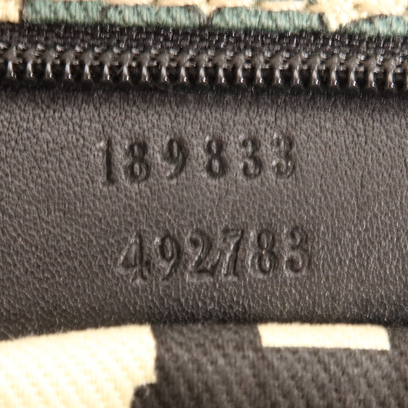 GUCCI 牛皮皮革Shoulder Bag金扣肩背袋