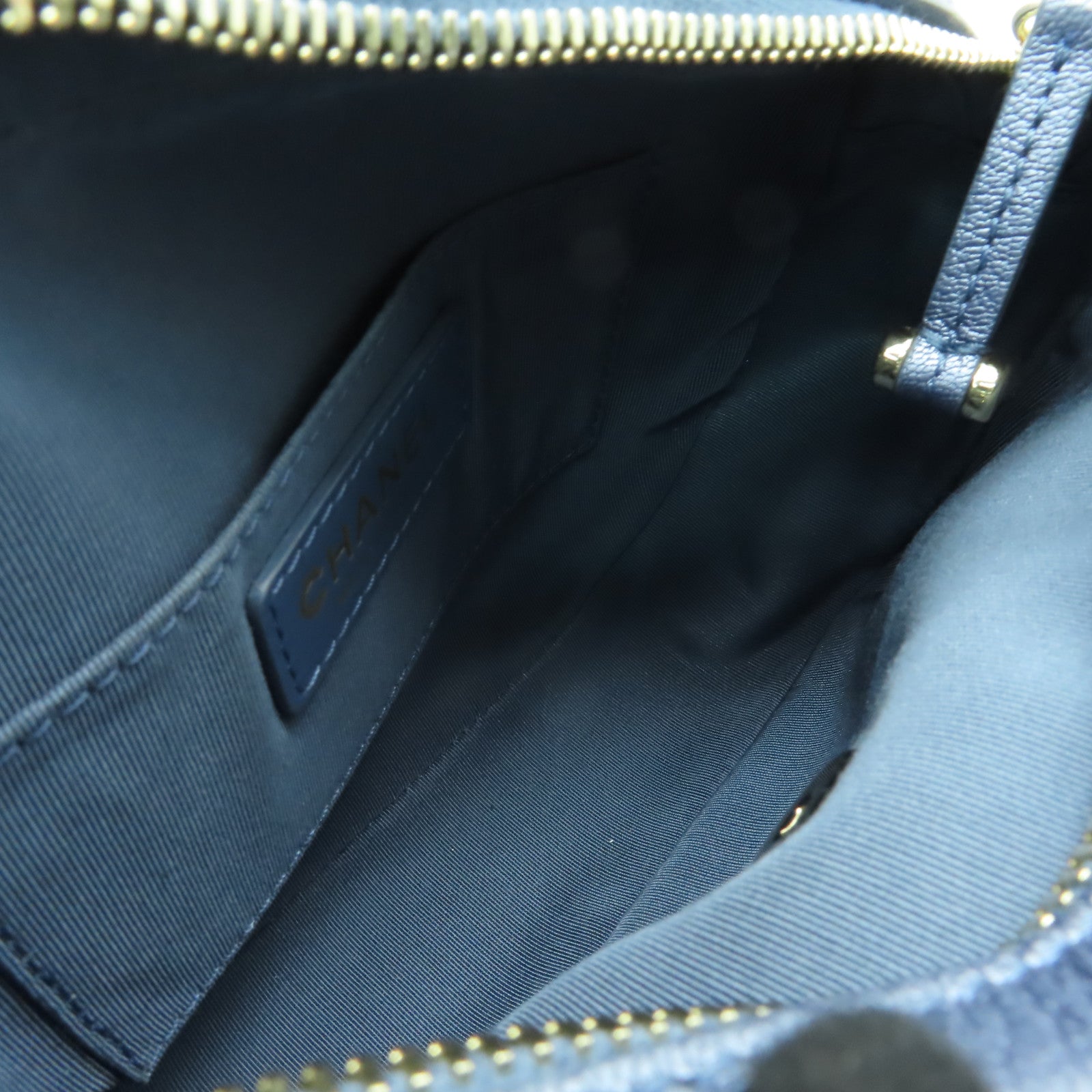 CHANEL 【清倉大減價】皮革Shoulder Bag金扣鏈帶肩背袋淺藍色