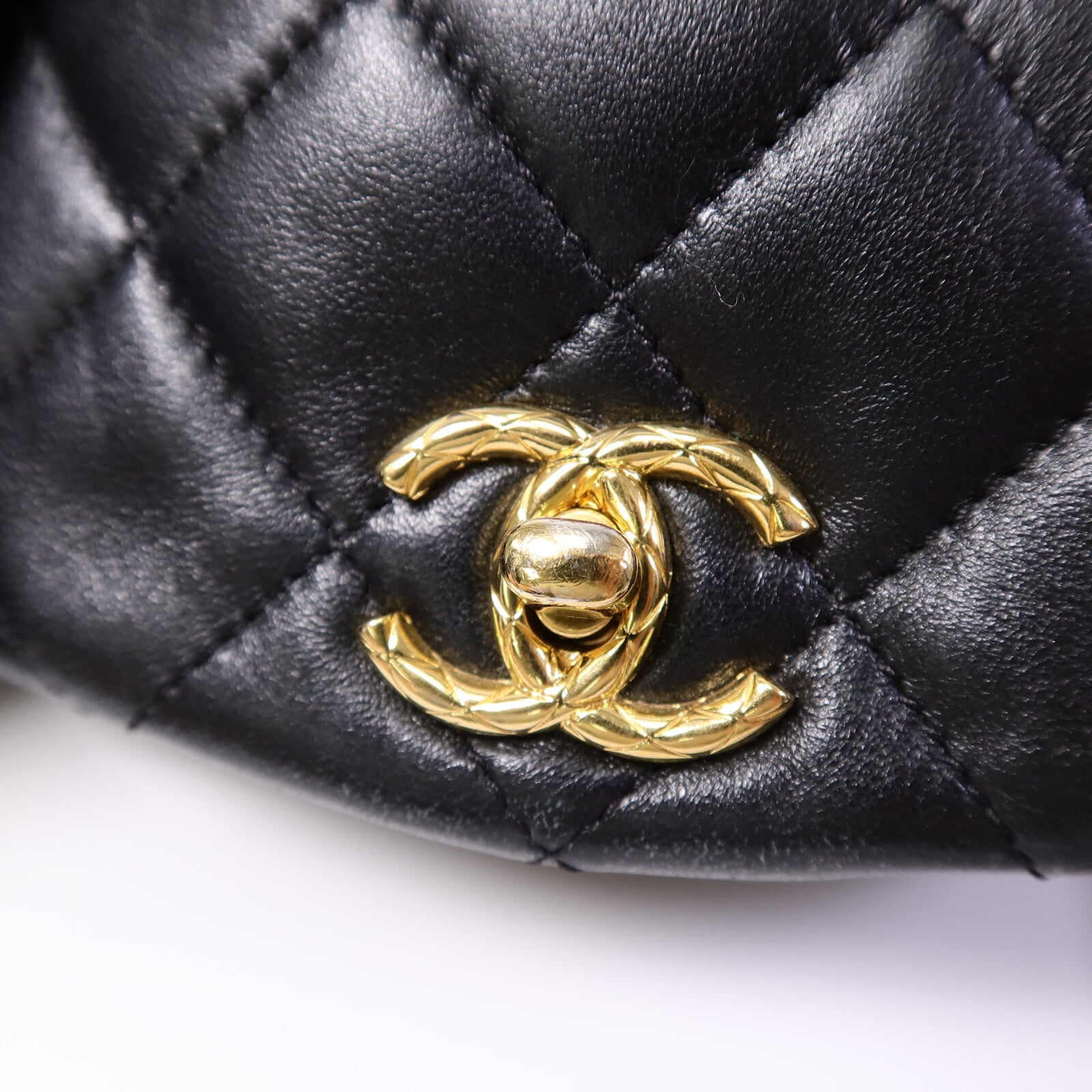 CHANEL 羊皮皮革Coco Mail Crossbody鏈帶肩背袋