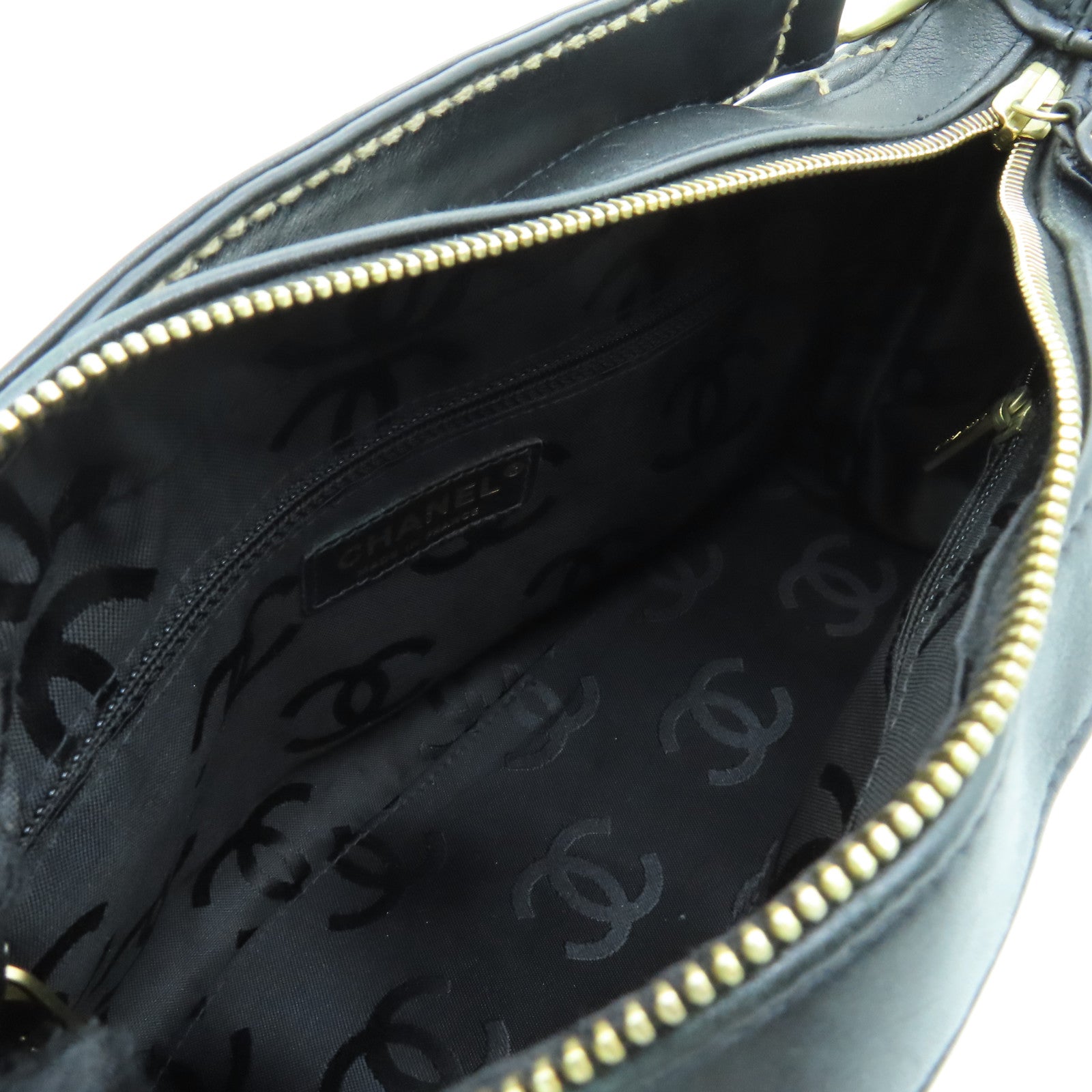 CHANEL rhombic cowhide leather Handbag gold buckle hand bag black