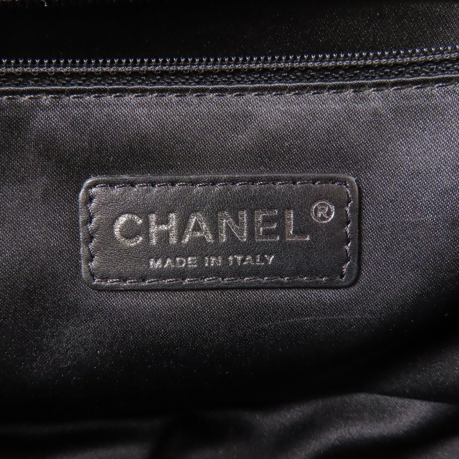 CHANEL 皮革Chain Shoulder Bag銀扣肩背袋