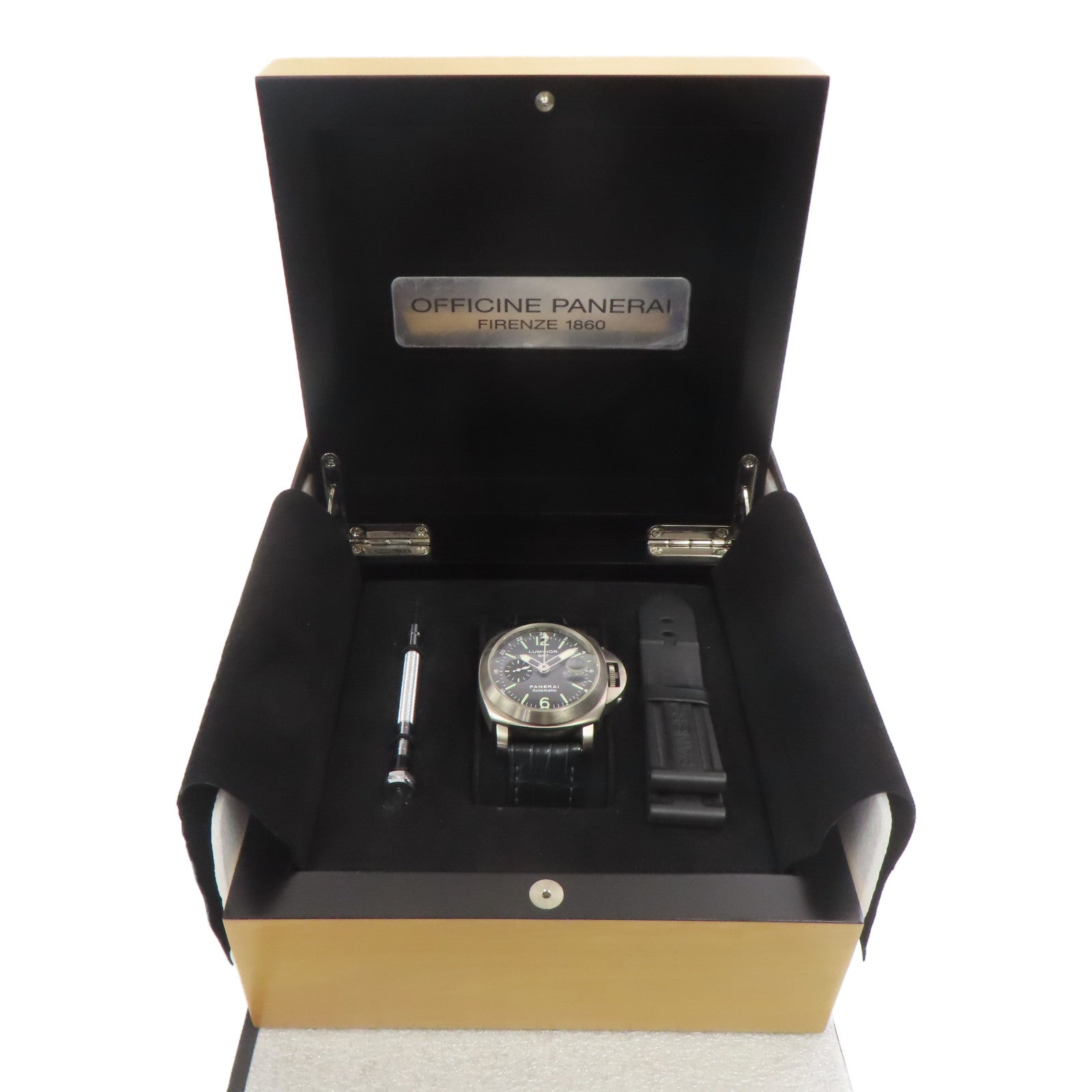 PANERAI Luminor GMT 44mm鈦/皮革帶手錶自動機芯黑色