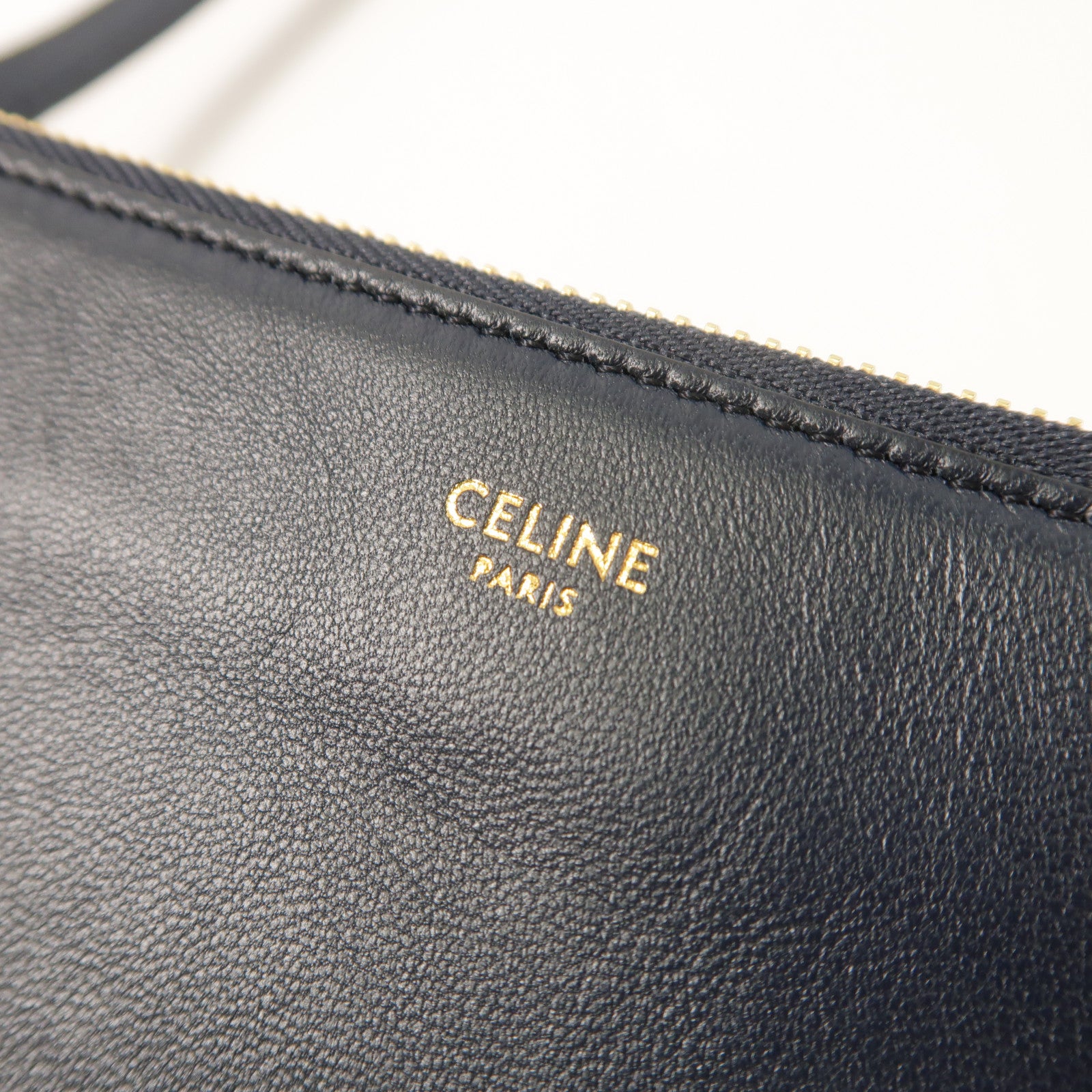 CELINE 羊皮皮革Trio金扣肩背袋