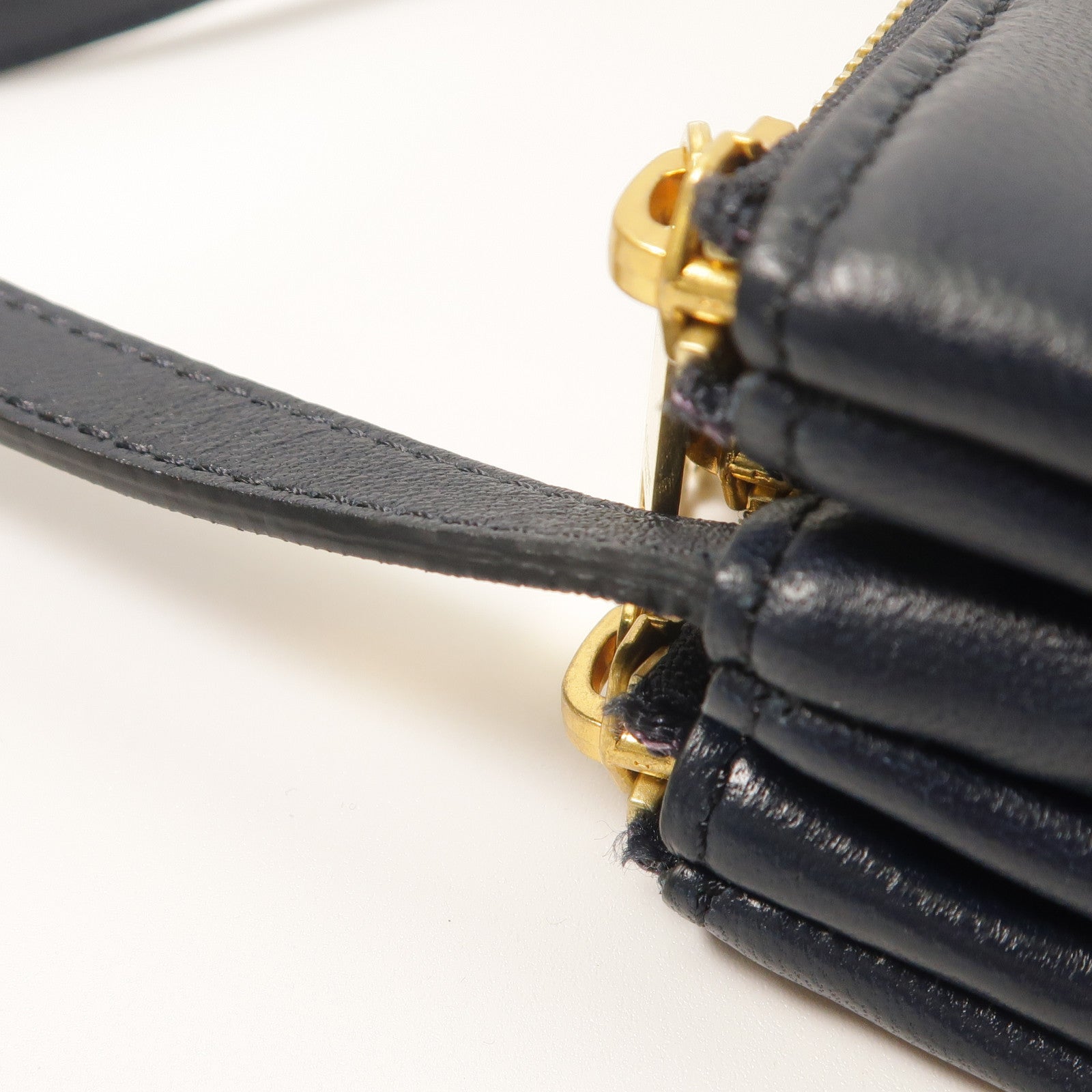 CELINE 羊皮皮革Trio金扣肩背袋