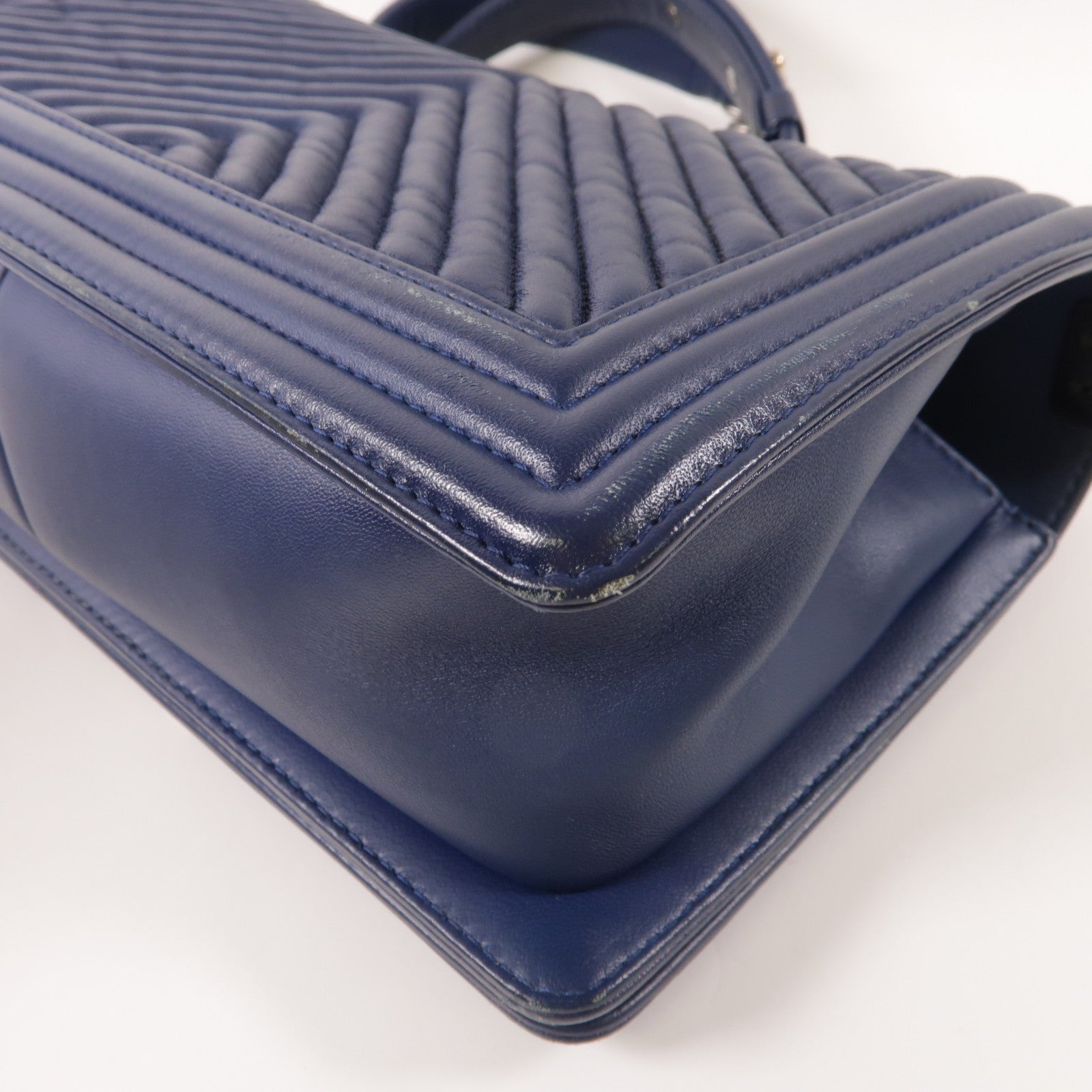 CHANEL CC Chevron Boy 25 Chain Shoulder Bag Calfskin Leather Blue