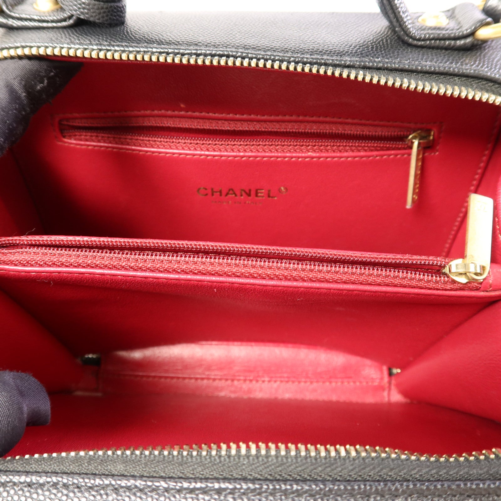 CHANEL 牛皮皮革Filigree Vanity Case Medium金扣手挽肩背兩用袋