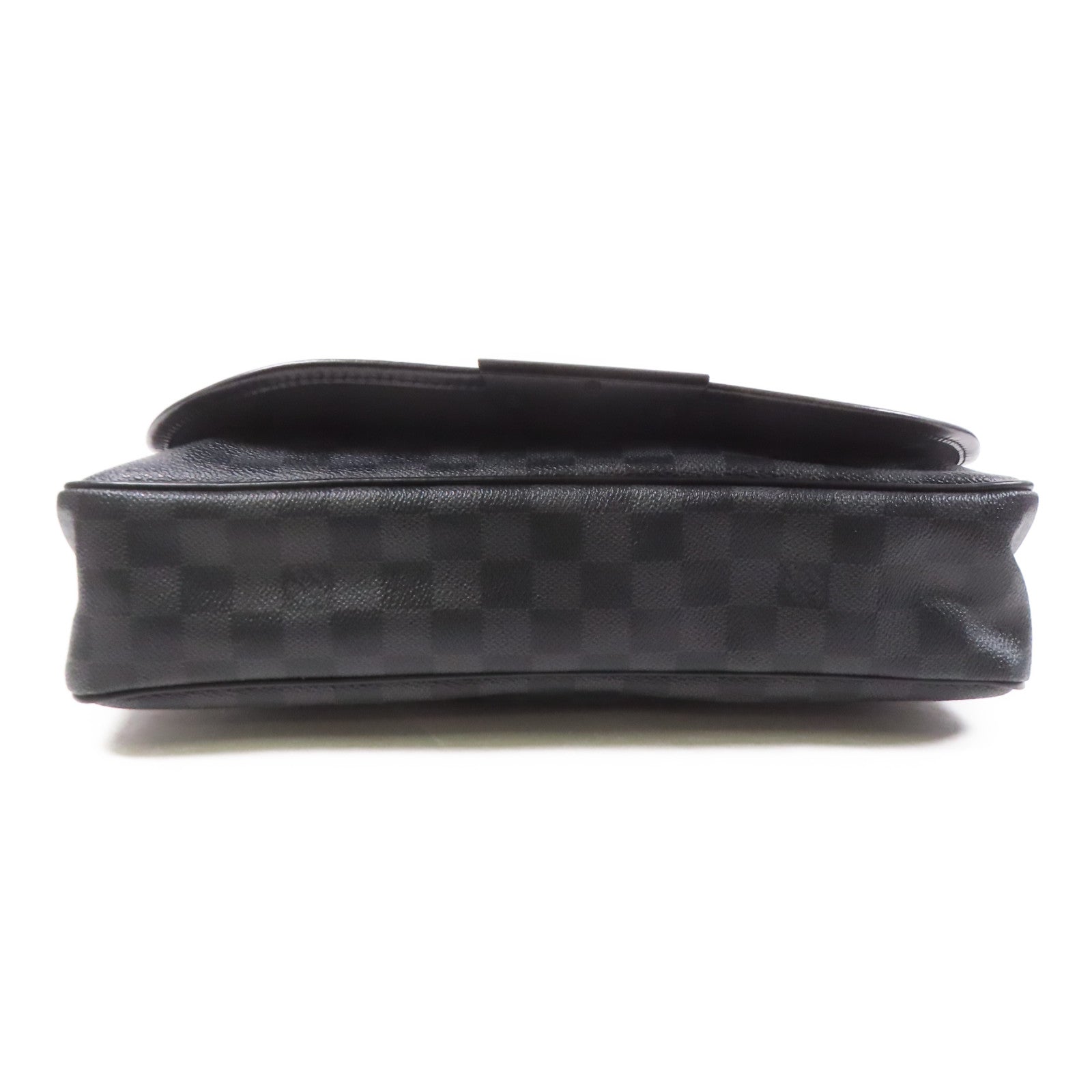 LOUIS VUITTON Damier Graghite Daniel MM銀扣肩背袋