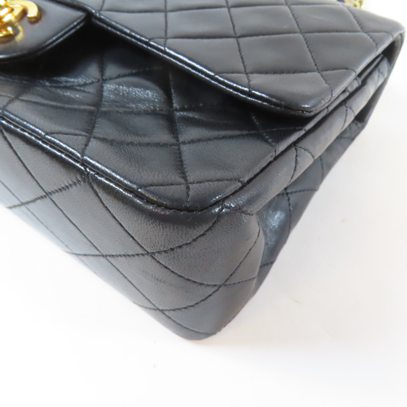 CHANEL 菱格羊皮皮革Chain Shoulder金扣鏈帶肩背袋黑色
