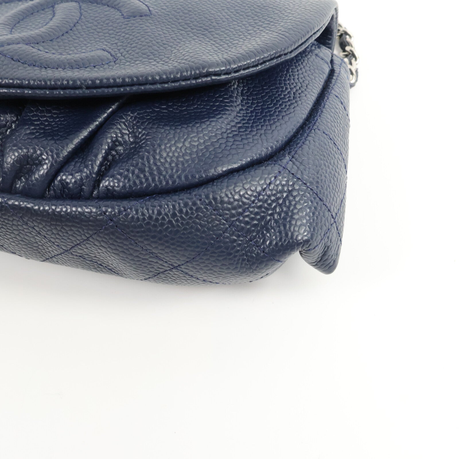 CHANEL 牛皮皮革Half Moon WOC鏈帶肩背袋