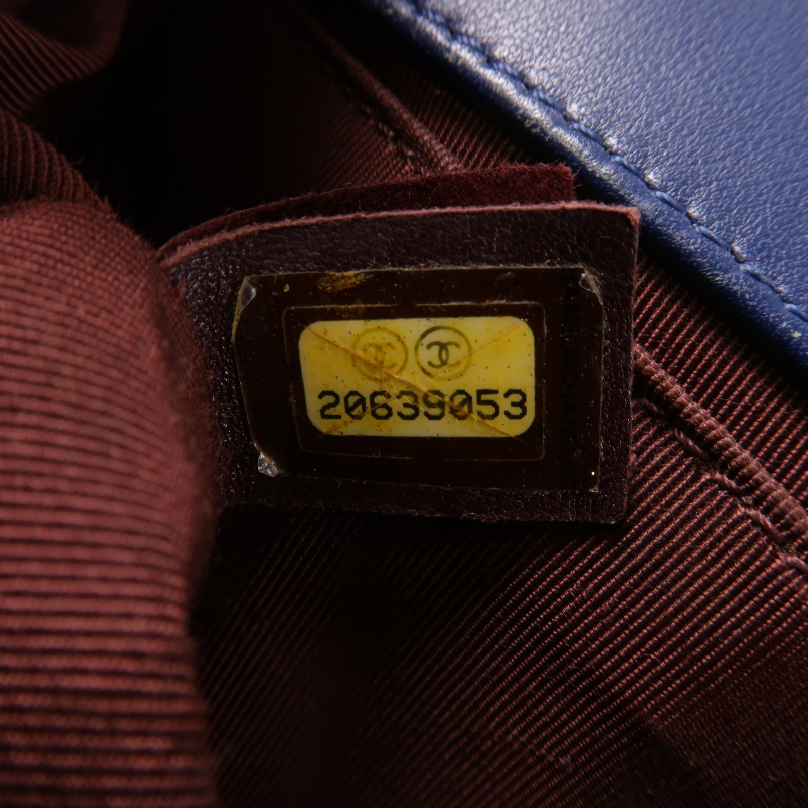 CHANEL 牛皮皮革Chevron Boy 25鏈帶肩背袋